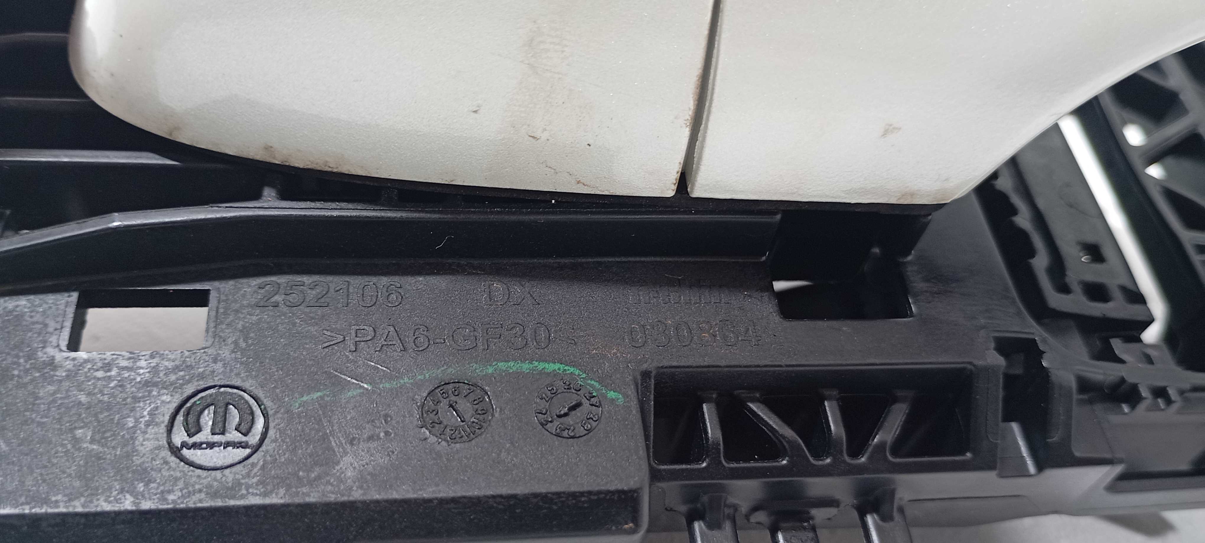 Maçaneta Exter. Diant. D. Fiat Toro Volcano 1.3 2025 V2295 Braco Dianteira 9