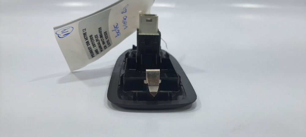 Botão Vidro Dianteiro Direito Peugeot 208 1.2 2018 98007447 6