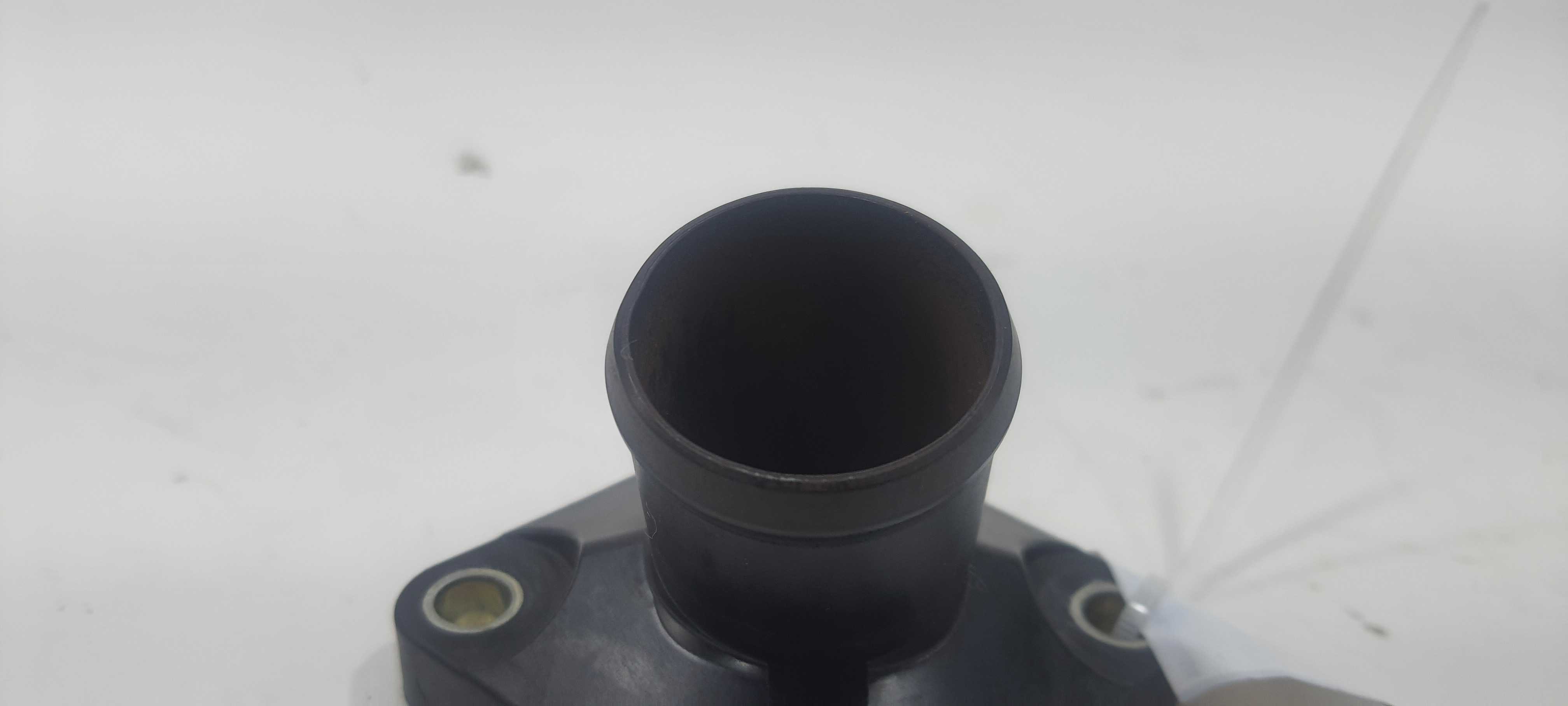 Flange De Agua Nissan Tiida Sedan 1.8 2012 V2305 2