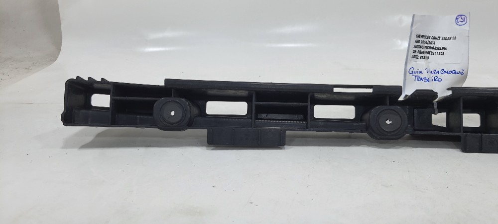Guia Parachoque Traseiro Chevrolet Cruze Sedan 2014 95935319 7