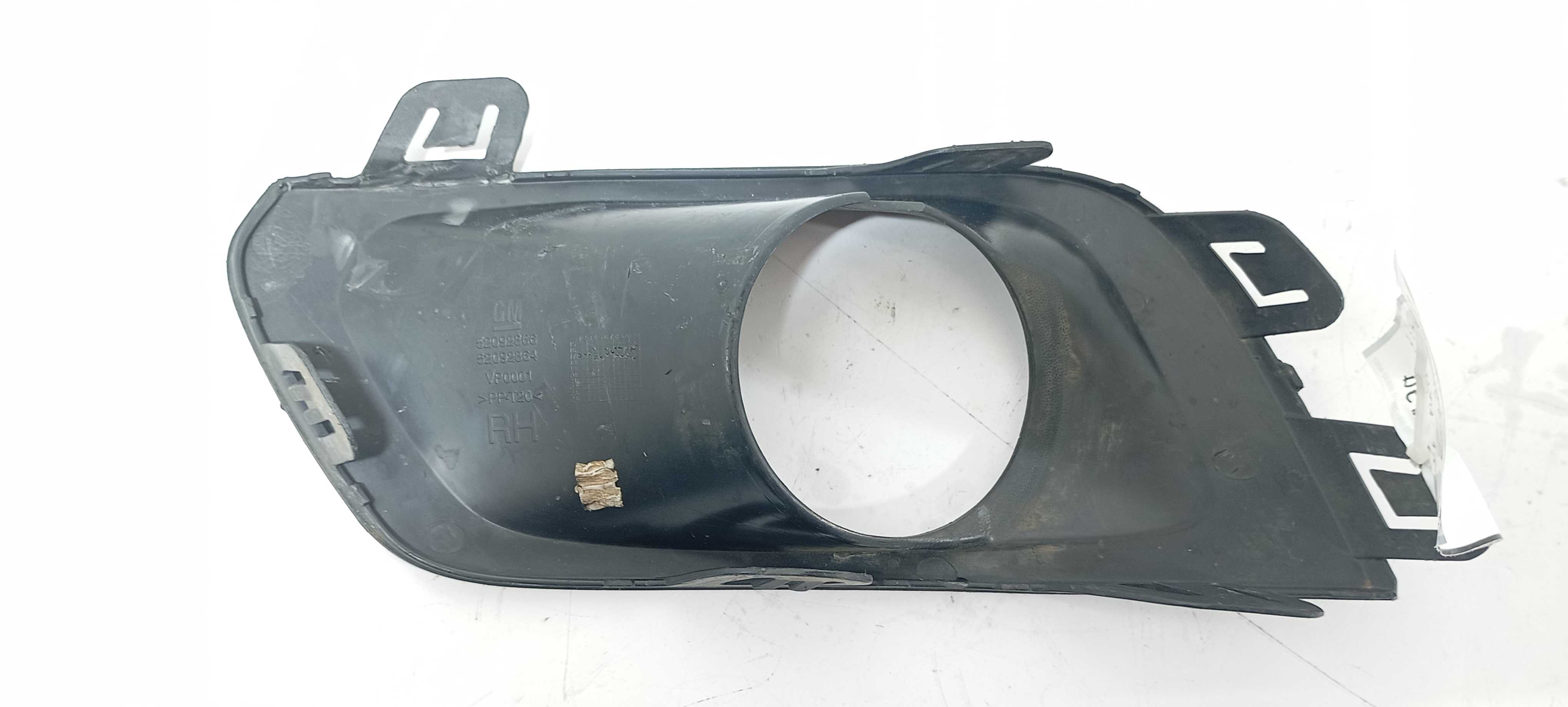 Moldura Farol Milha D. C/detalhe Gm Onix 1.4 18 52092366 Preto Direito 7