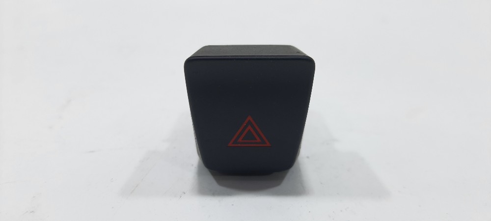 Botão Pisca Alerta Nissan Kicks 2019 299125472 Preto 1