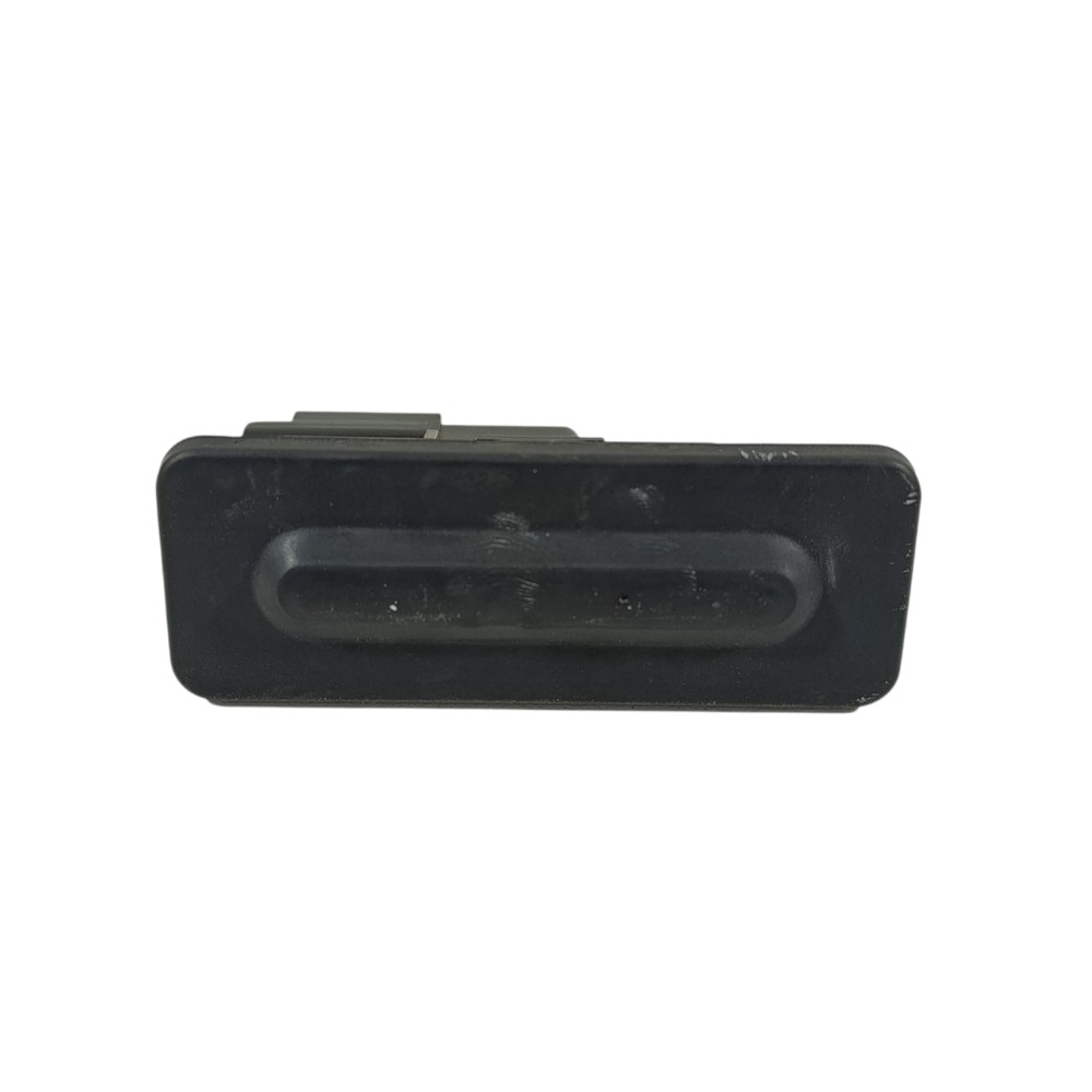 Botão tampa traseira Peugeot 208 ano 2024 95835T02 2