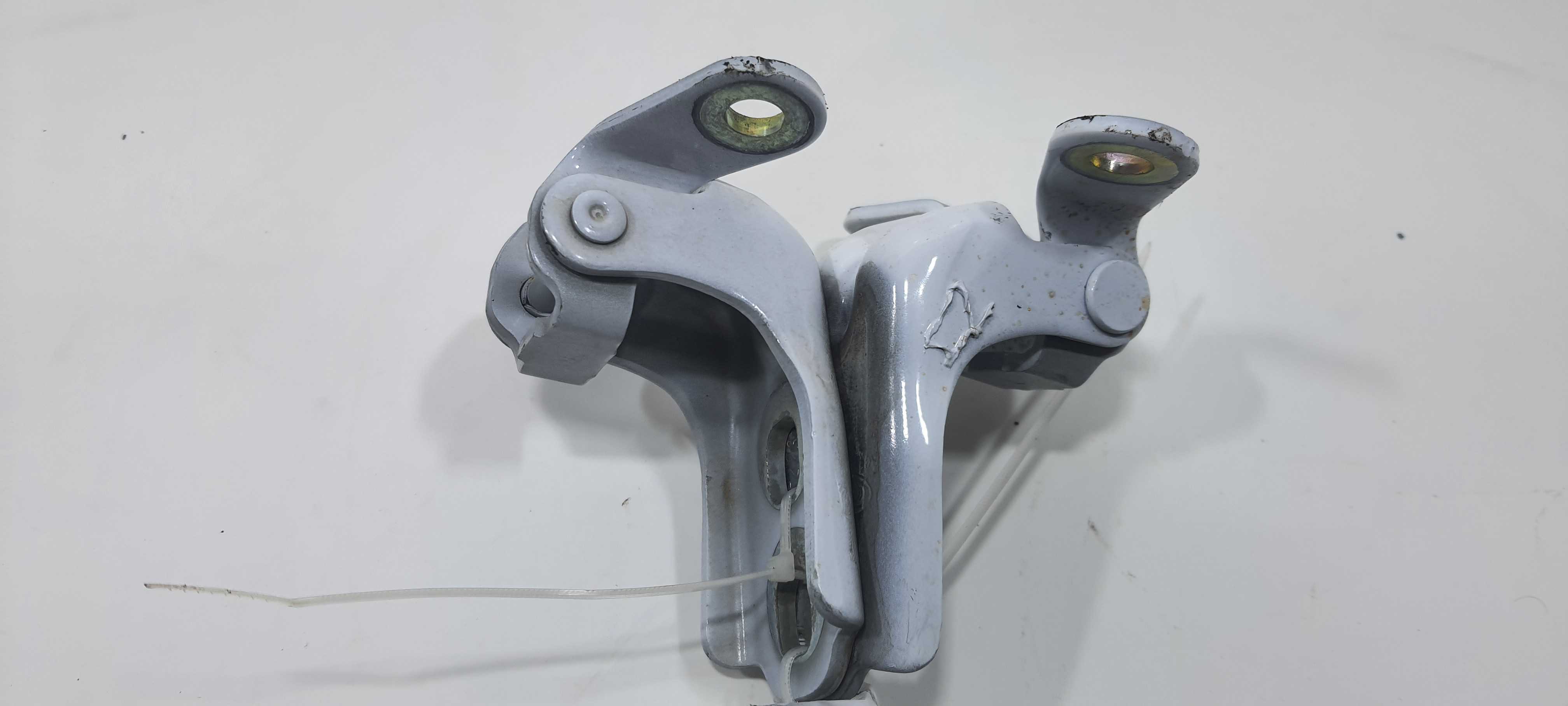 Dobradiça Porta D. Direita Gm Onix Sedan Lt 1.0 2024 V2303 2