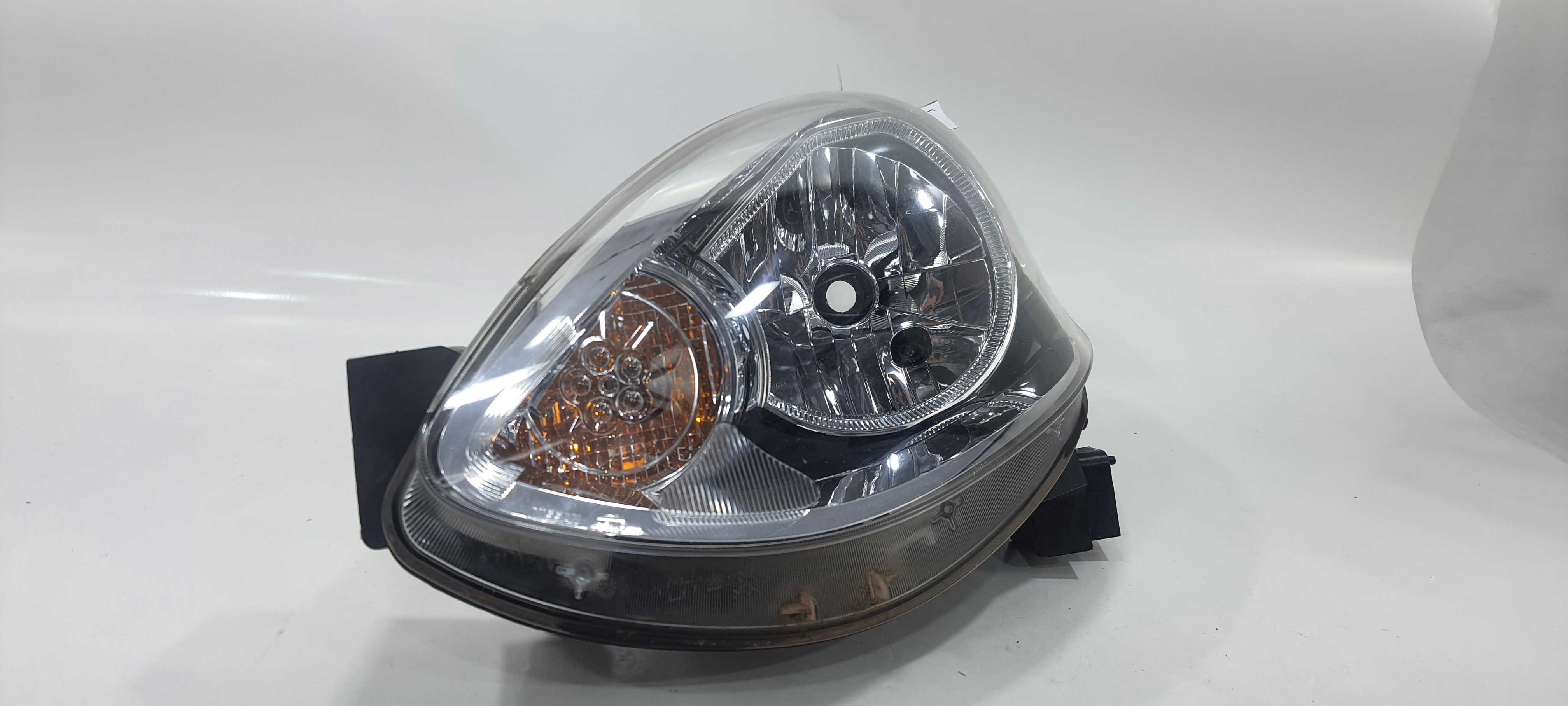 Farol Esquerdo Recuperado Nissan March 2015/20 22540401 5