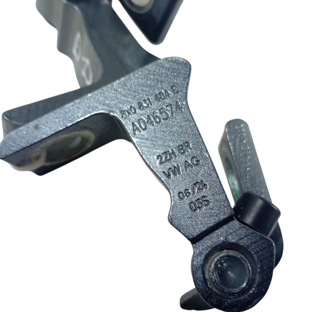 Dobradiça Porta Dianteiro Direito Polo 2024 8x0831404e 5