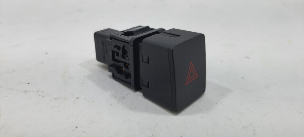 Botão Pisca Alerta Nissan March S 1.0 Ano 2019 06019 Preto 3