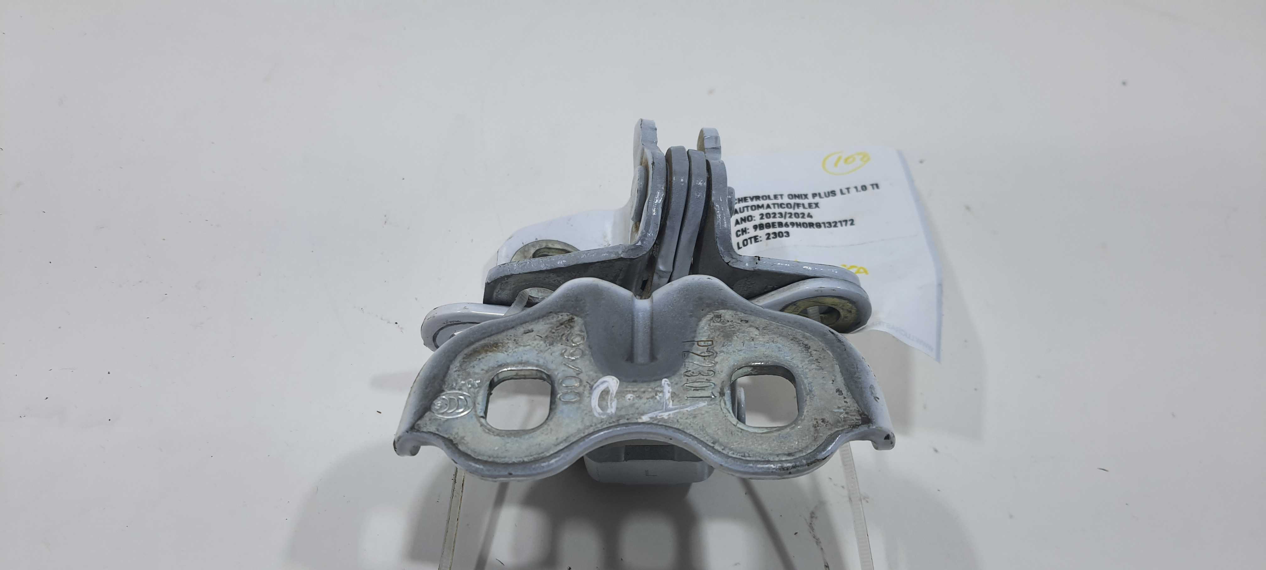 Dobradiça Porta T. Direita Gm Onix Sedan Lt 1.0 2024 V2303 2