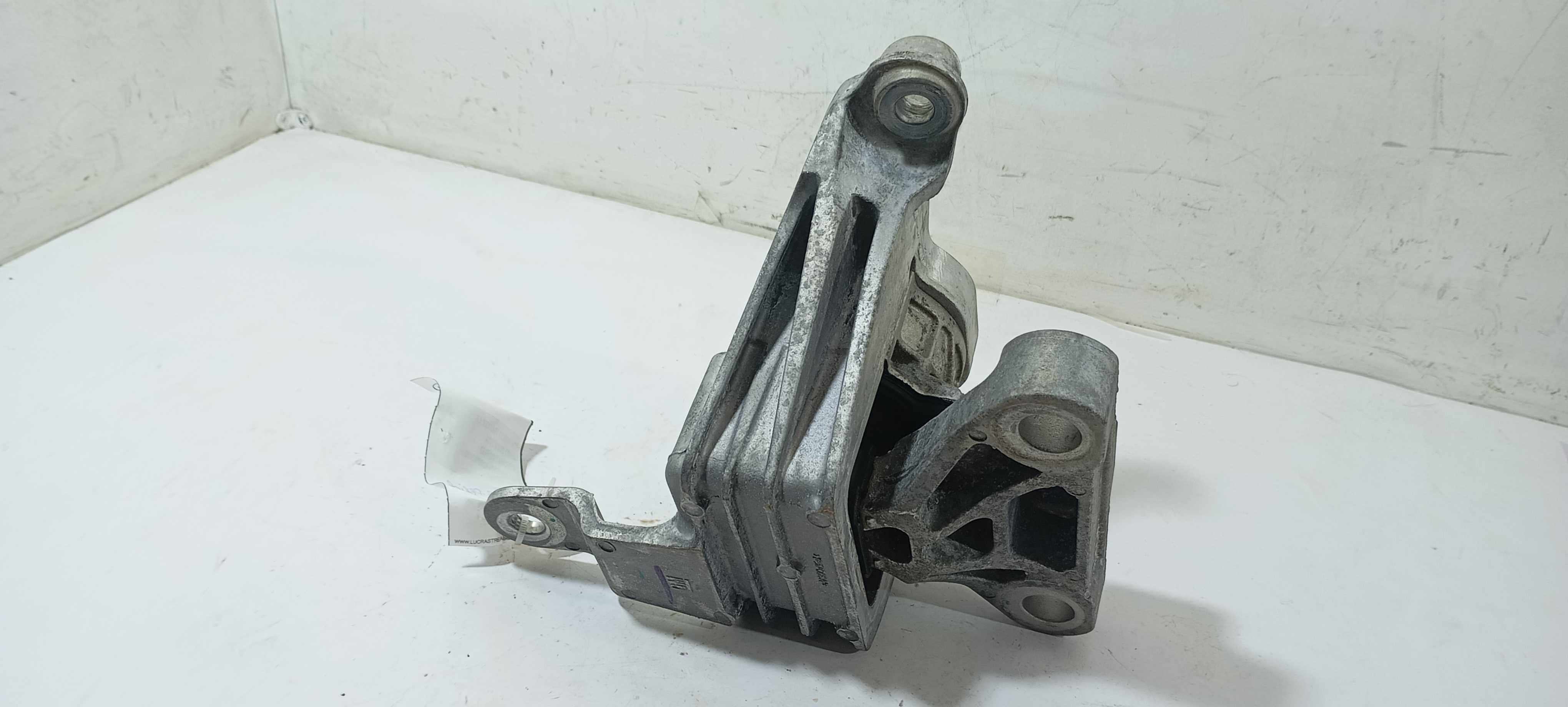 Coxim Superior Motor Gm Tracker Lt 2024 26290304 2