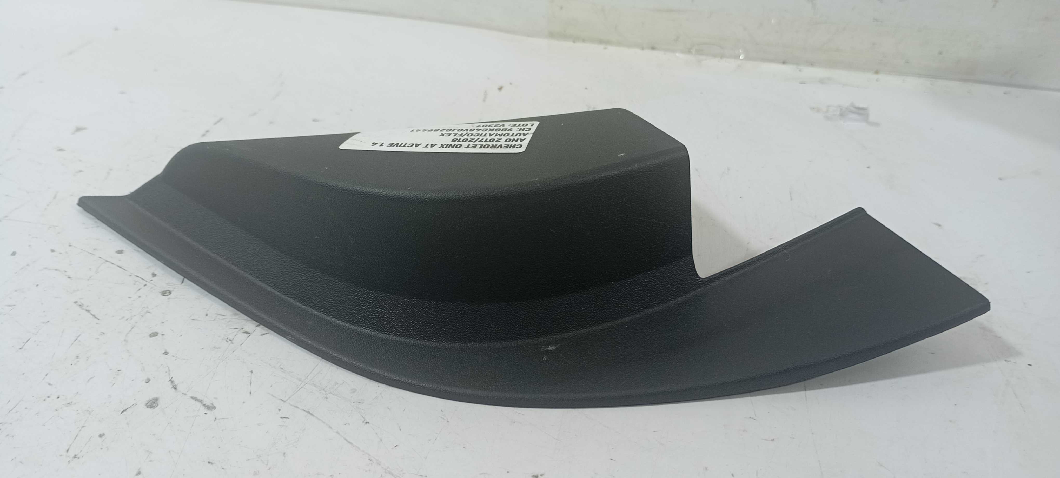 Moldura Interna Retrovisor Chevrolet Onix 1.4 2018 52095754 Preto 2