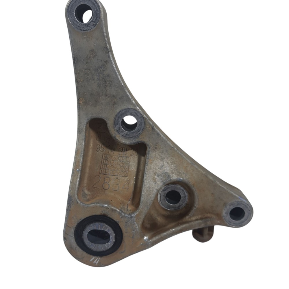 Suporte Inferior Coxim Cambio Gm Tracker Lt 2018 95142834 2