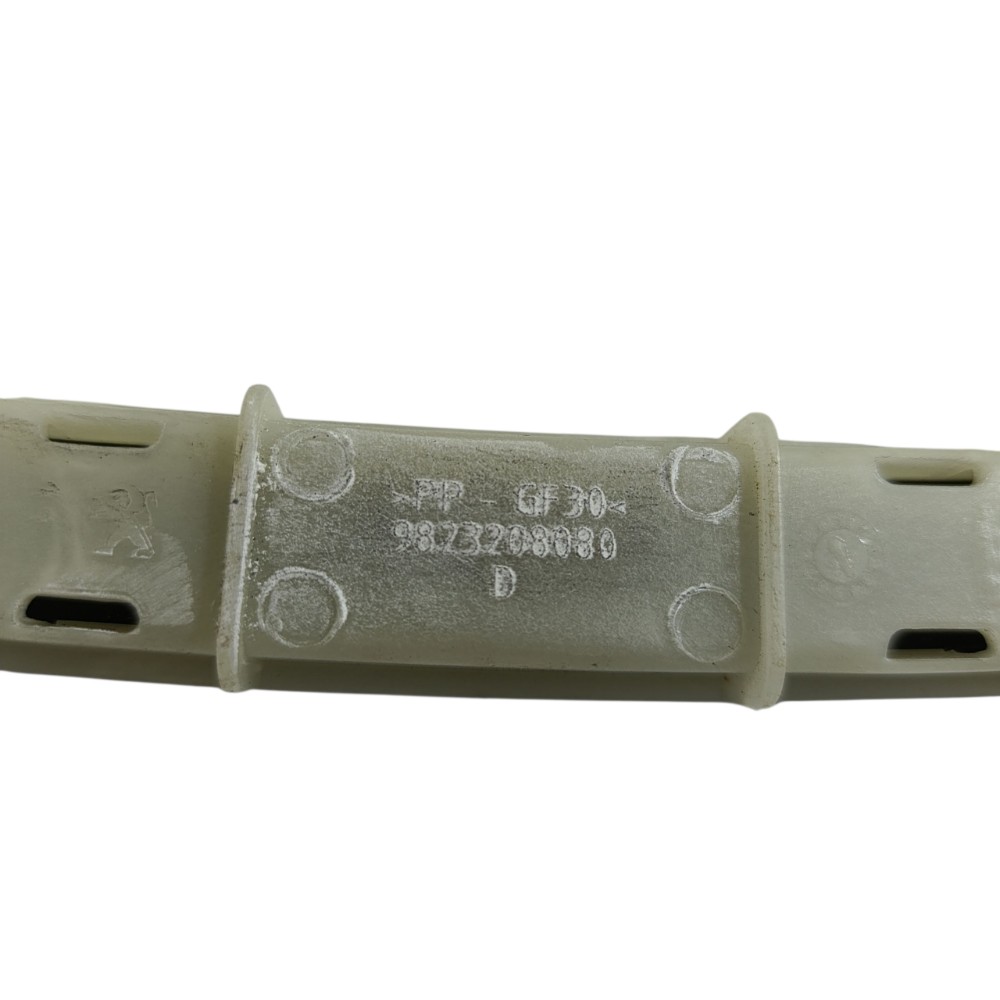 Guia vidro dianteiro direito Peugeot 208 ano 2024 9823208080 3