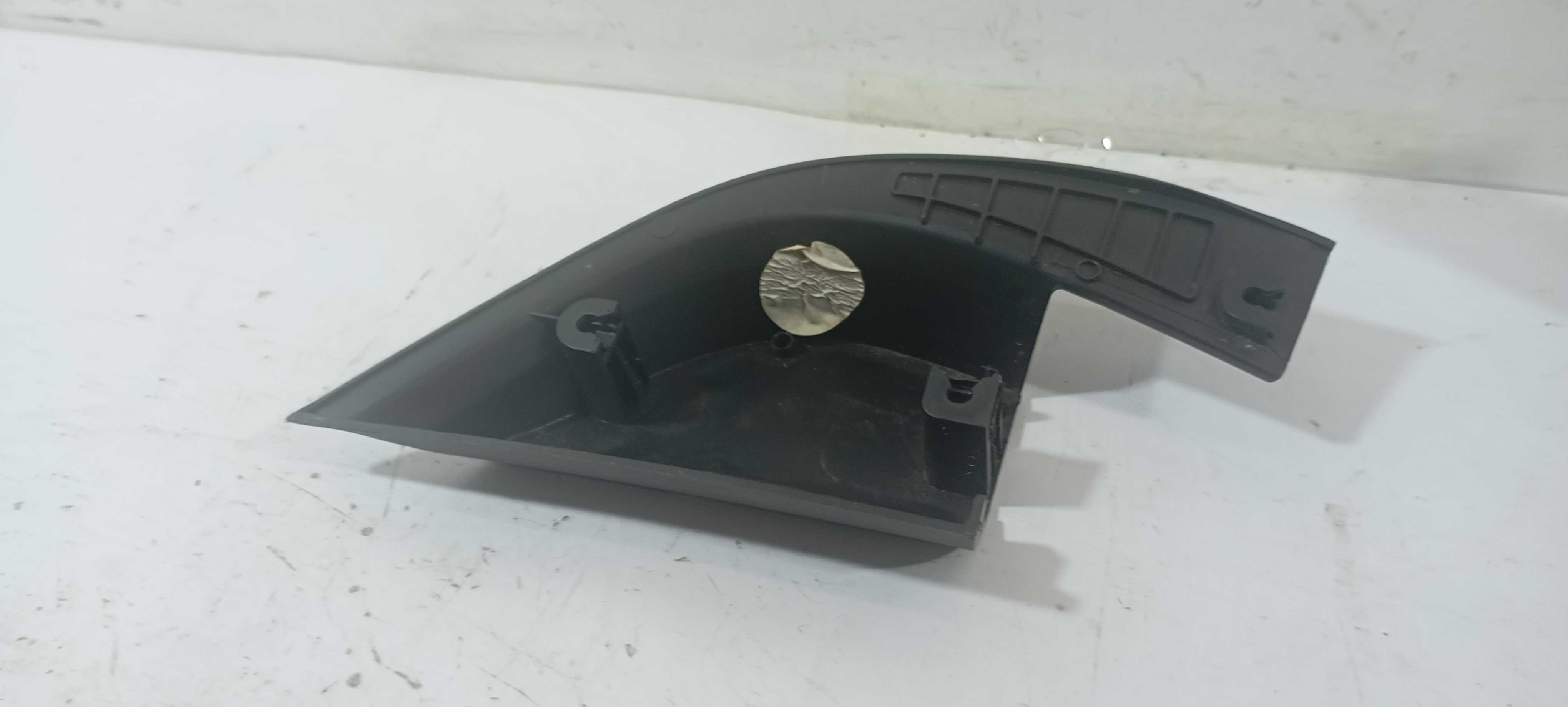 Moldura Interna Retrovisor Chevrolet Onix 1.4 2018 52095754 Preto 1