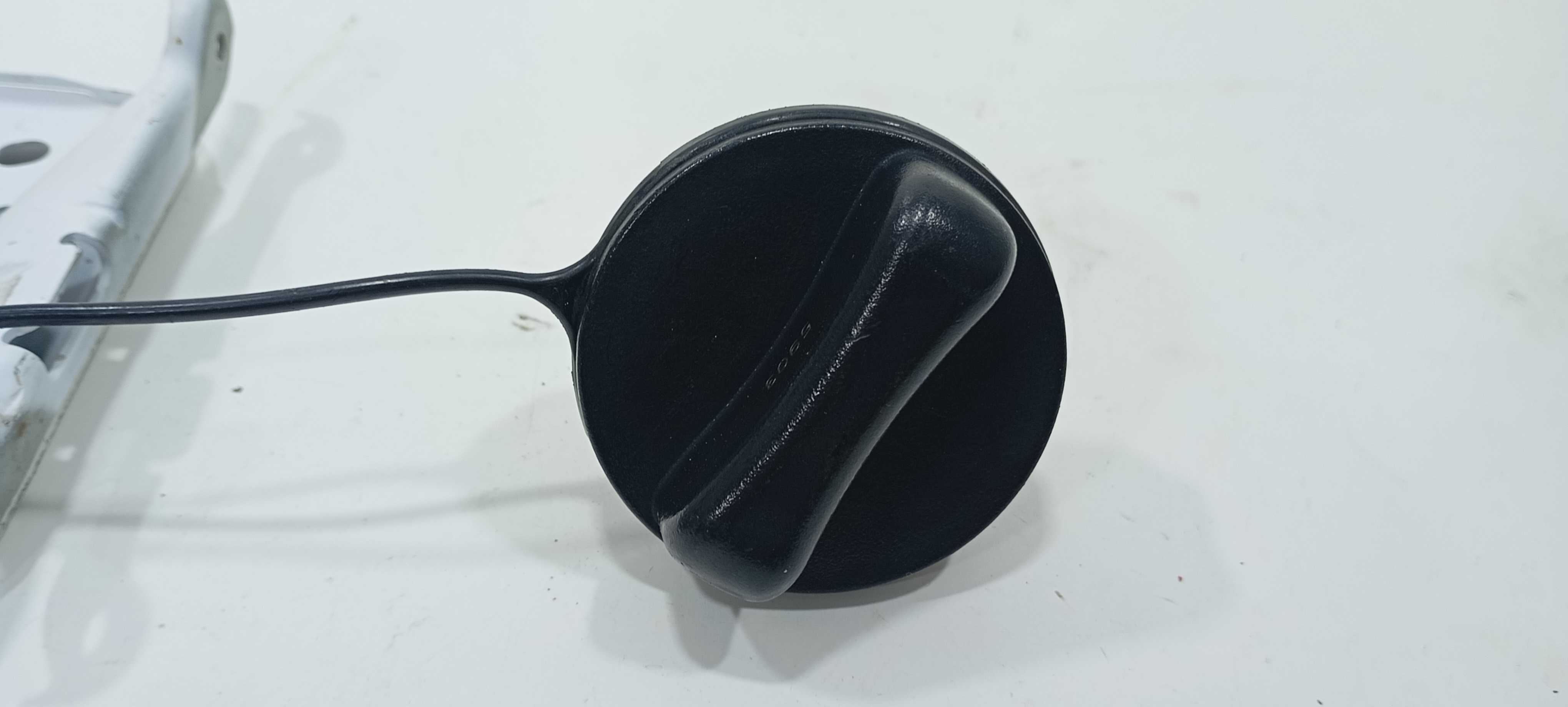 Portinhola Tanque Nissan March Sv 1.0 2016 1038110 – Branco 4