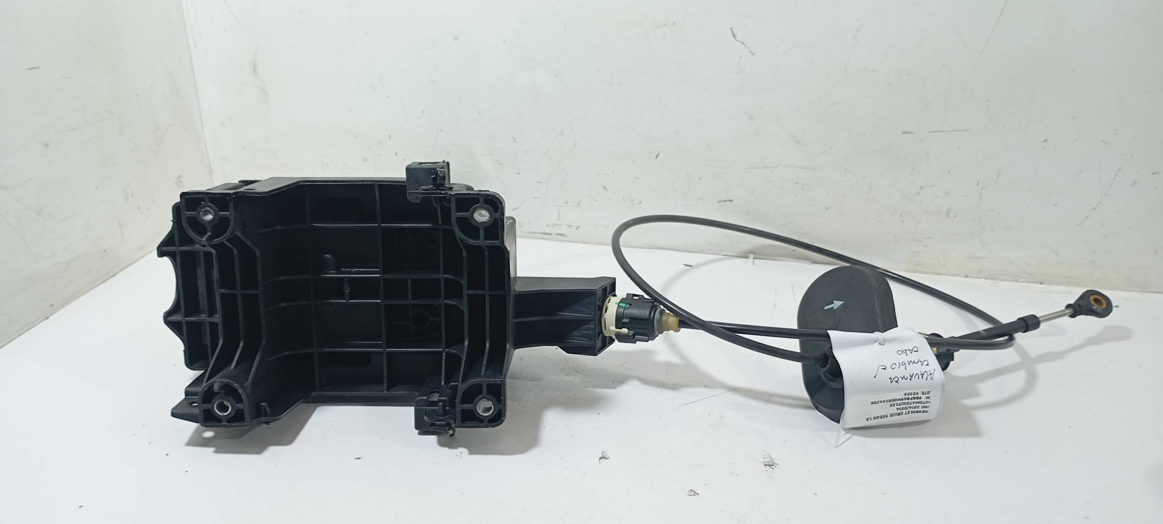 Trambulador Chevrolet Cruze Sedan 1.8 2014 13451782 Preto 2
