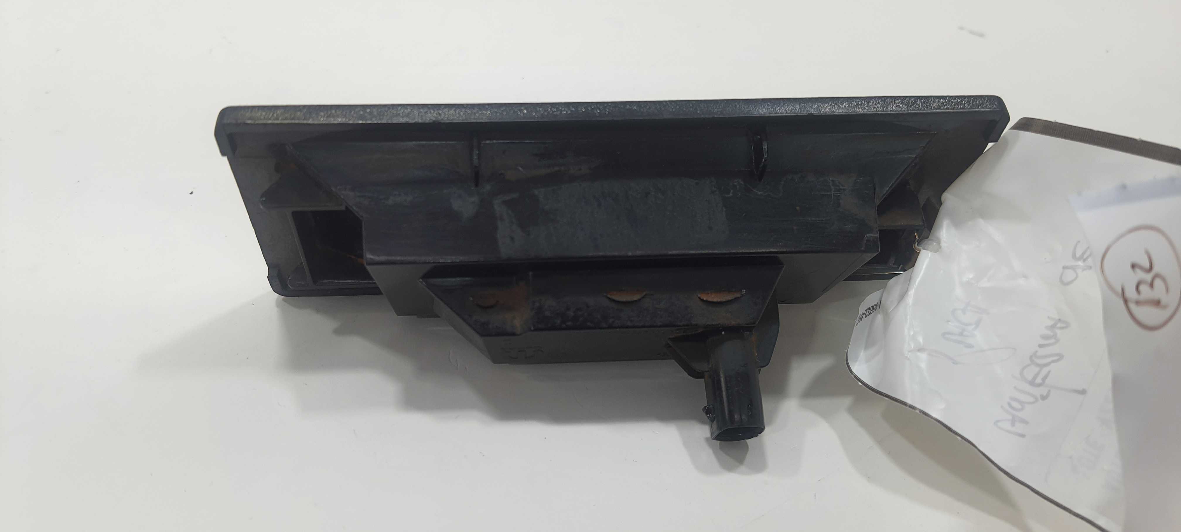 Lanterna De Placa Fiat Strada Freedom 1.3 2021 V2298 1
