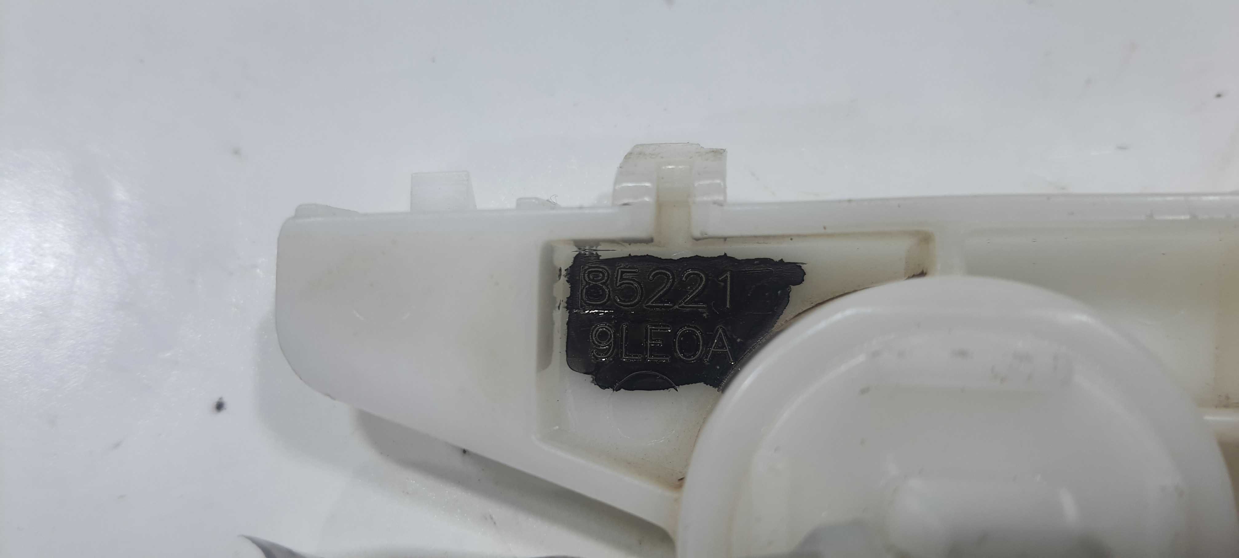 Guia Parachoque Esquerdo Nissan March Sv 1.0 2016 852219leoa 3