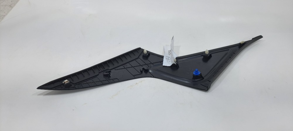 Moldura Coluna Traseira Esquerda Hyundai Hb20 2021 87830r150 Preto 2