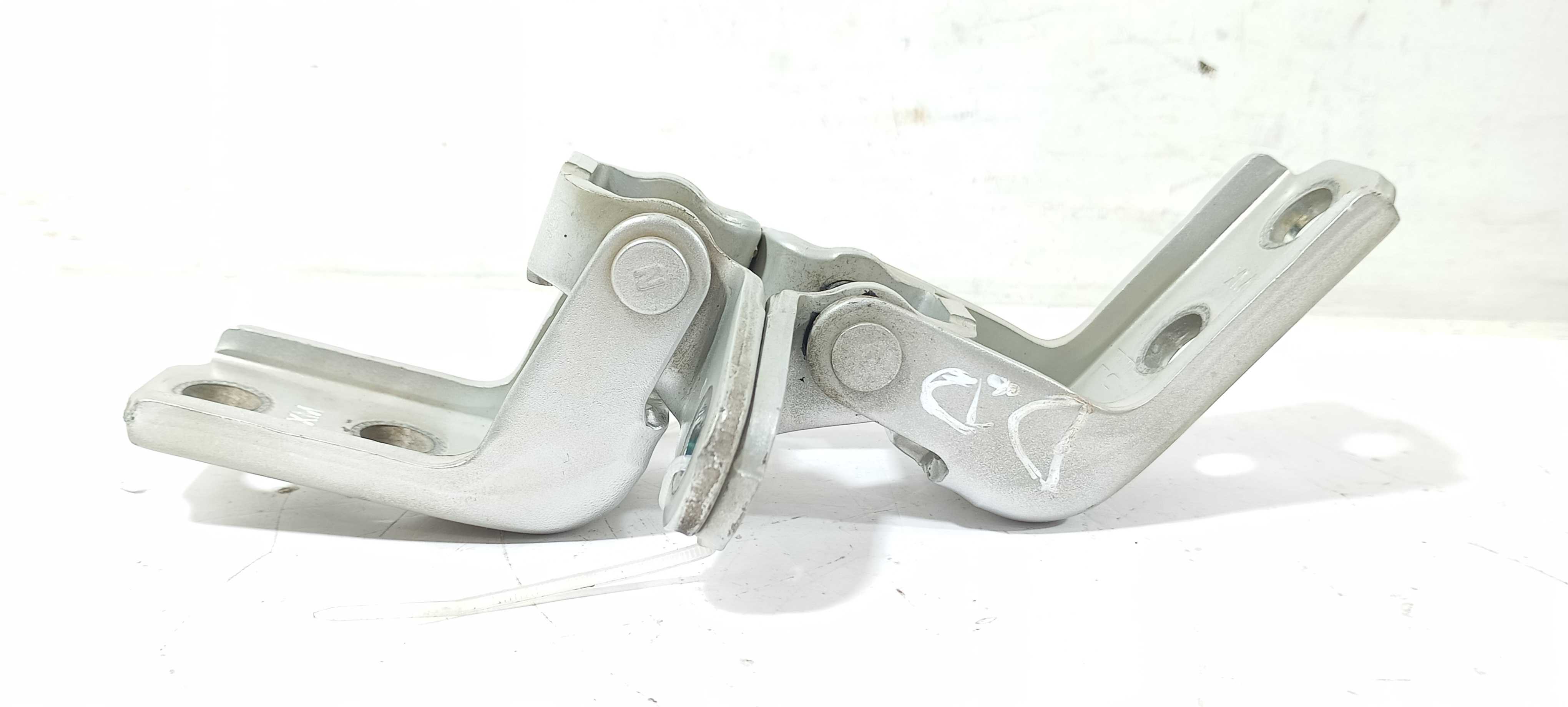 Dobradiça Porta Dianteira D. Kia Sorento Ex2 2.4 12 A046057 6
