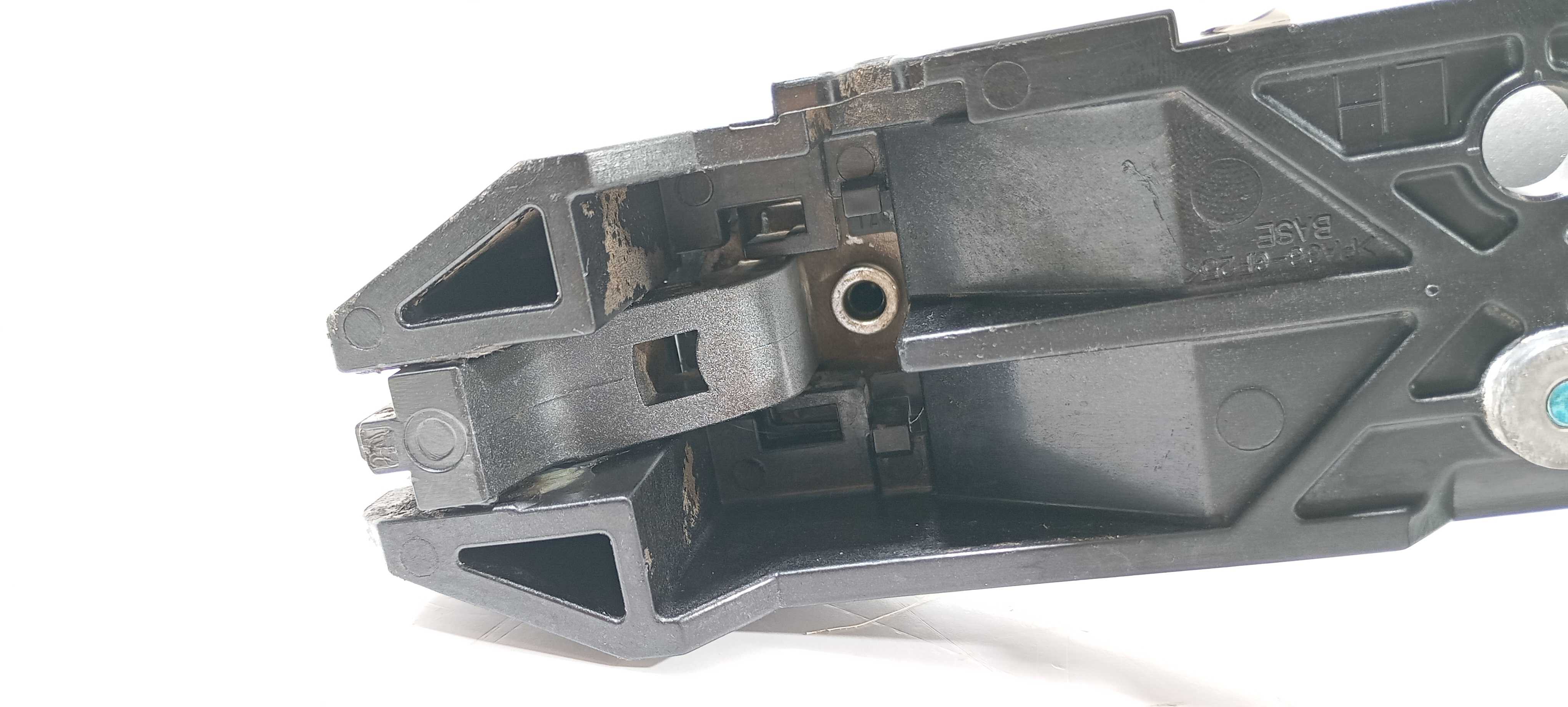 Maçaneta Externa Traseira E. Nissan Tiida Sedan 1.8 12 V2305 Cinza Perolado Traseira 9