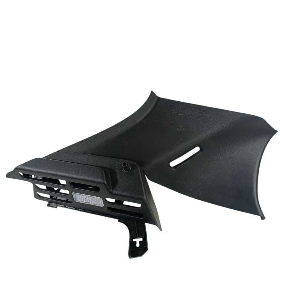 Acabamento porta malas esquerdo Peugeot 208 2024 98233047ZD 7