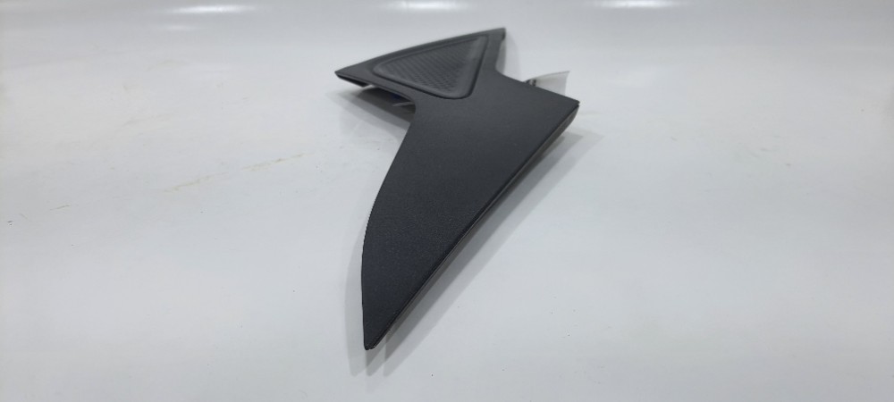 Moldura Coluna Traseira Esquerda Hyundai Hb20 2021 87830r150 Preto 3