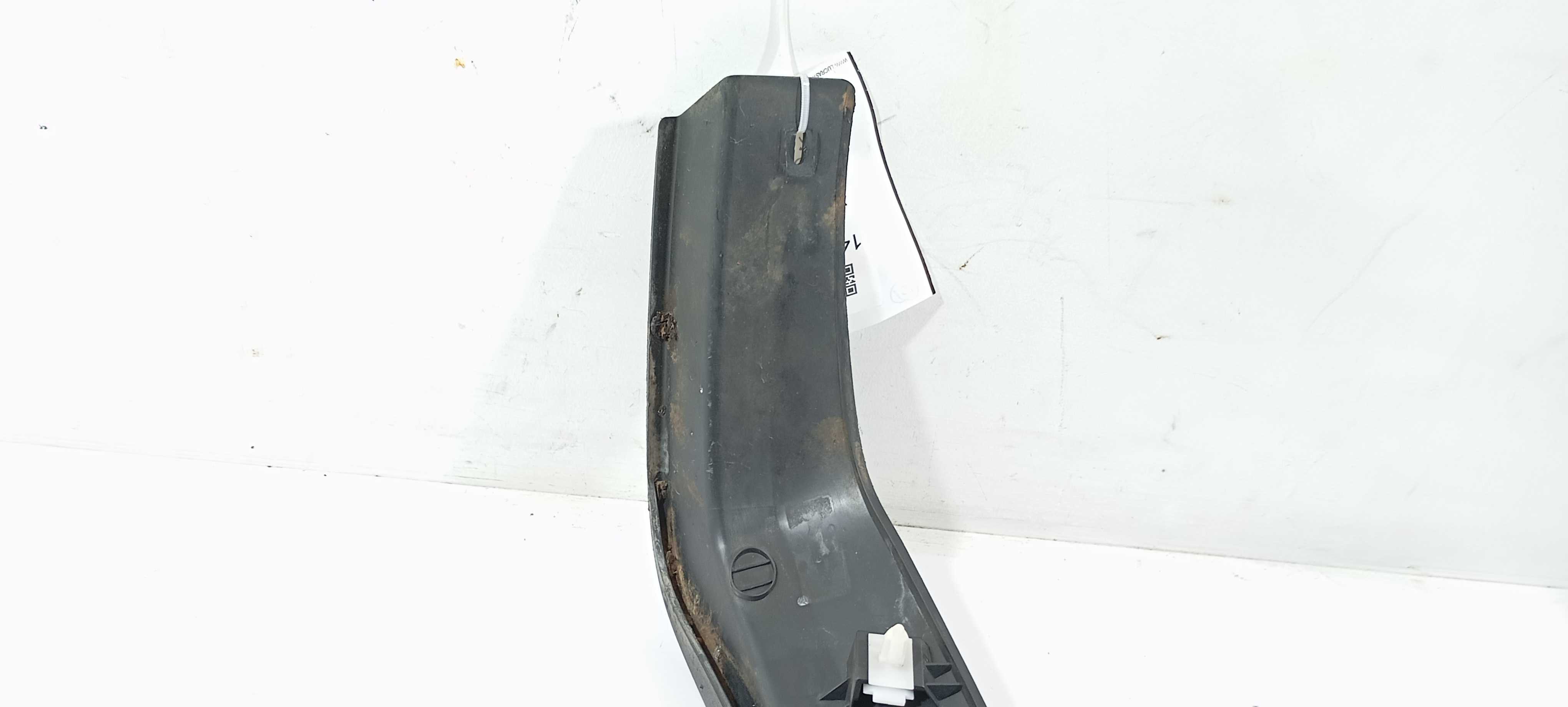 Aplique Vão Roda Tras. E. Gm Onix Active 1.4 2018 52094052 3