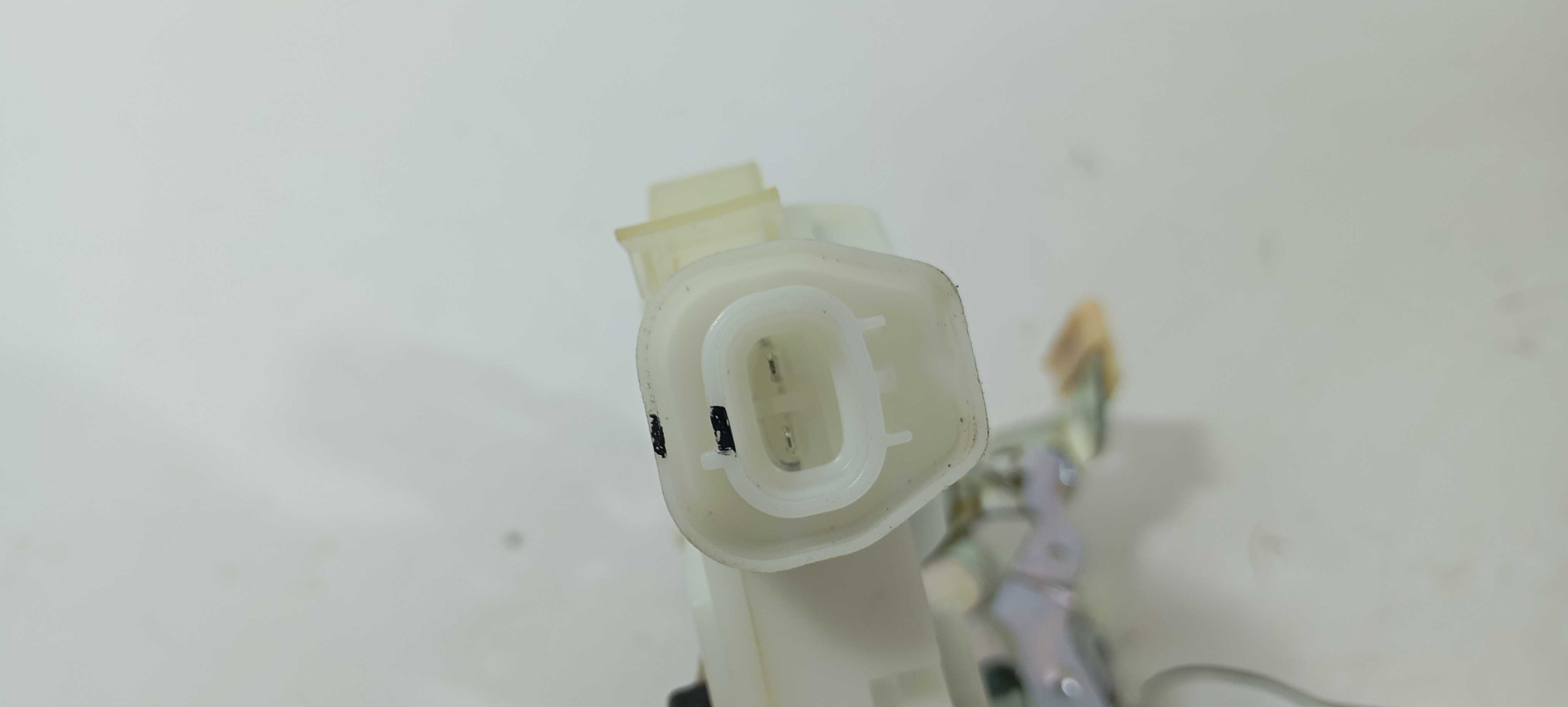 Fechadura Porta Traseira Esquerda Etios 1.5 2014 690600d180 1