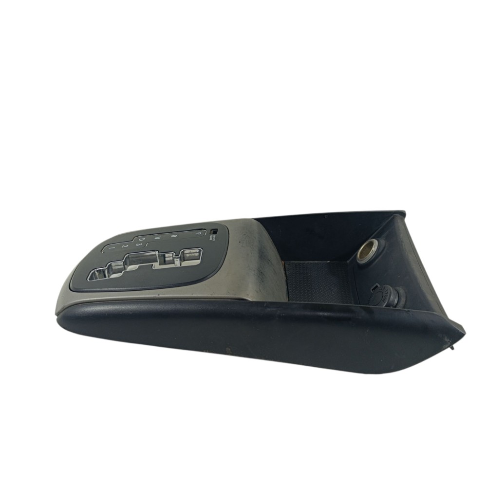 Moldura Console Câmbio I30 2.0 2011 846512l100 Preto 3