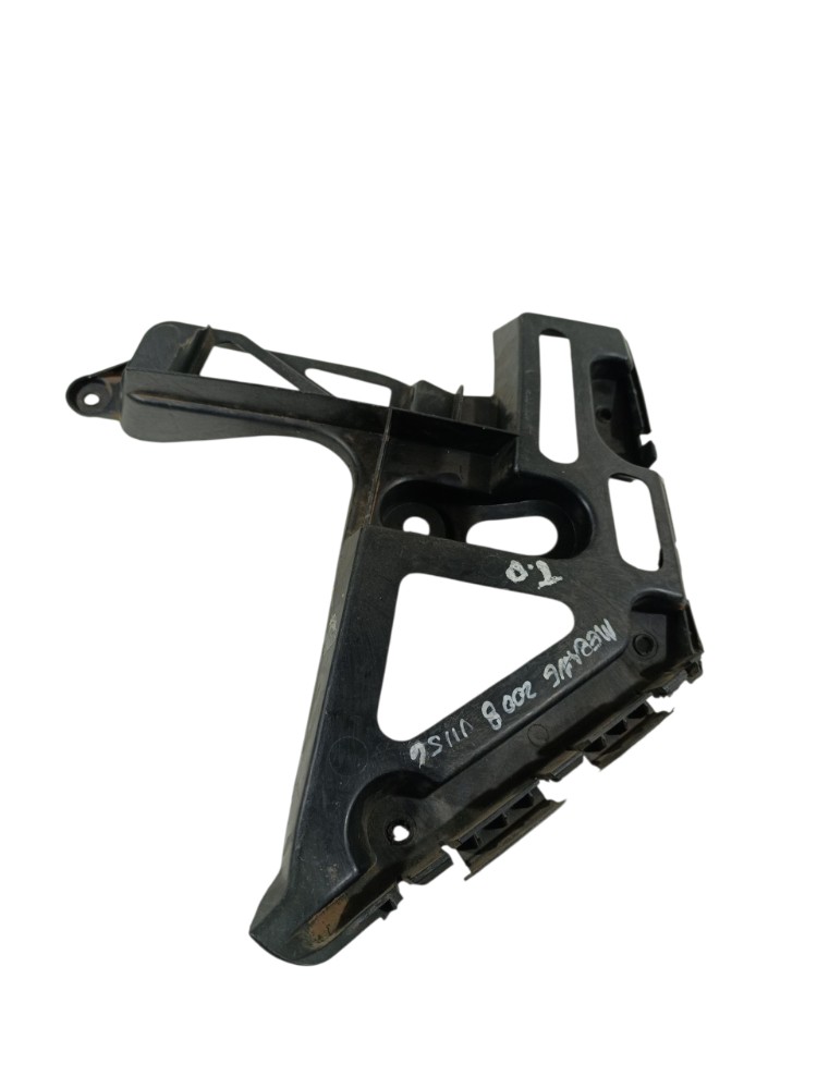Guia parachoque traseiro direito renault megane 2008