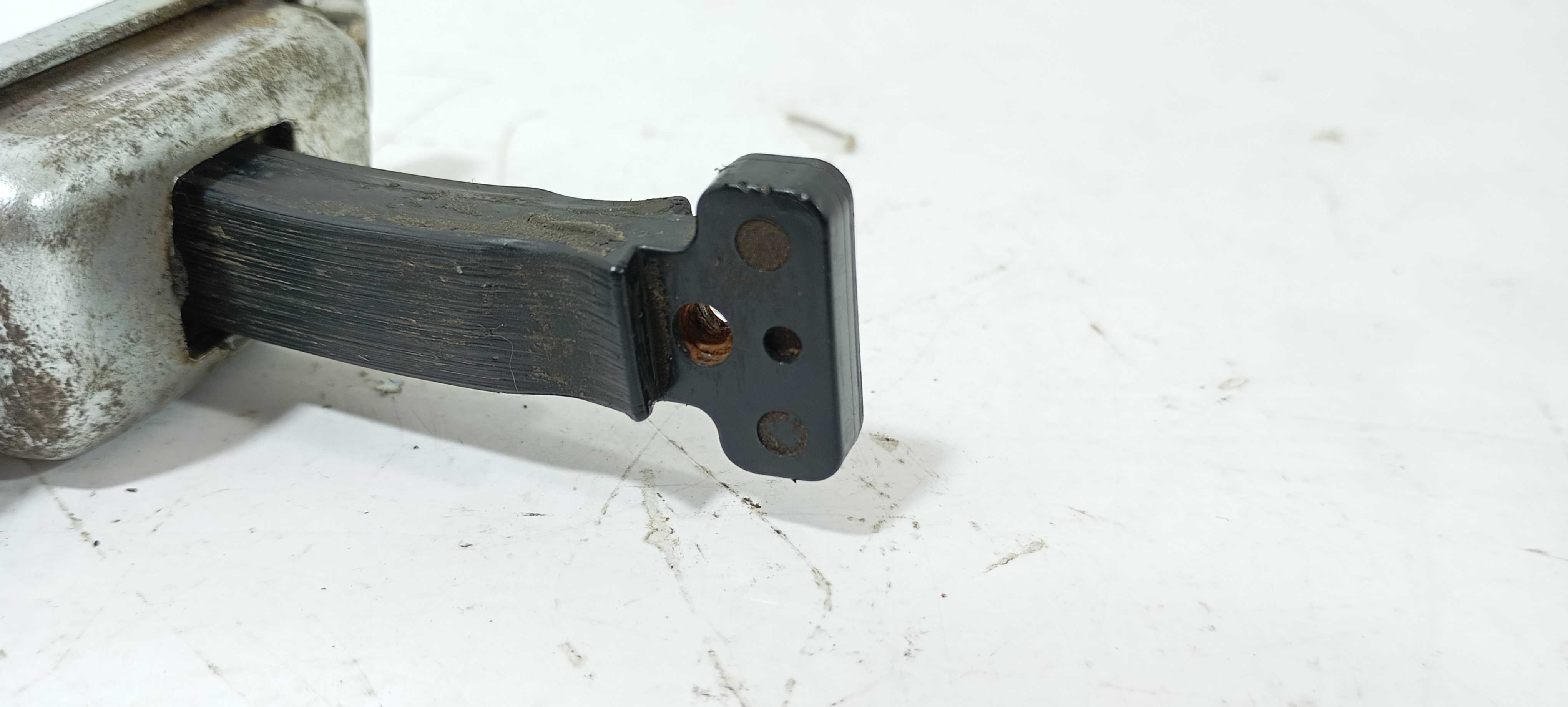 Limitador Porta Tras. D. Kia Sorento Ex2 2.4 2012 79490c500 6