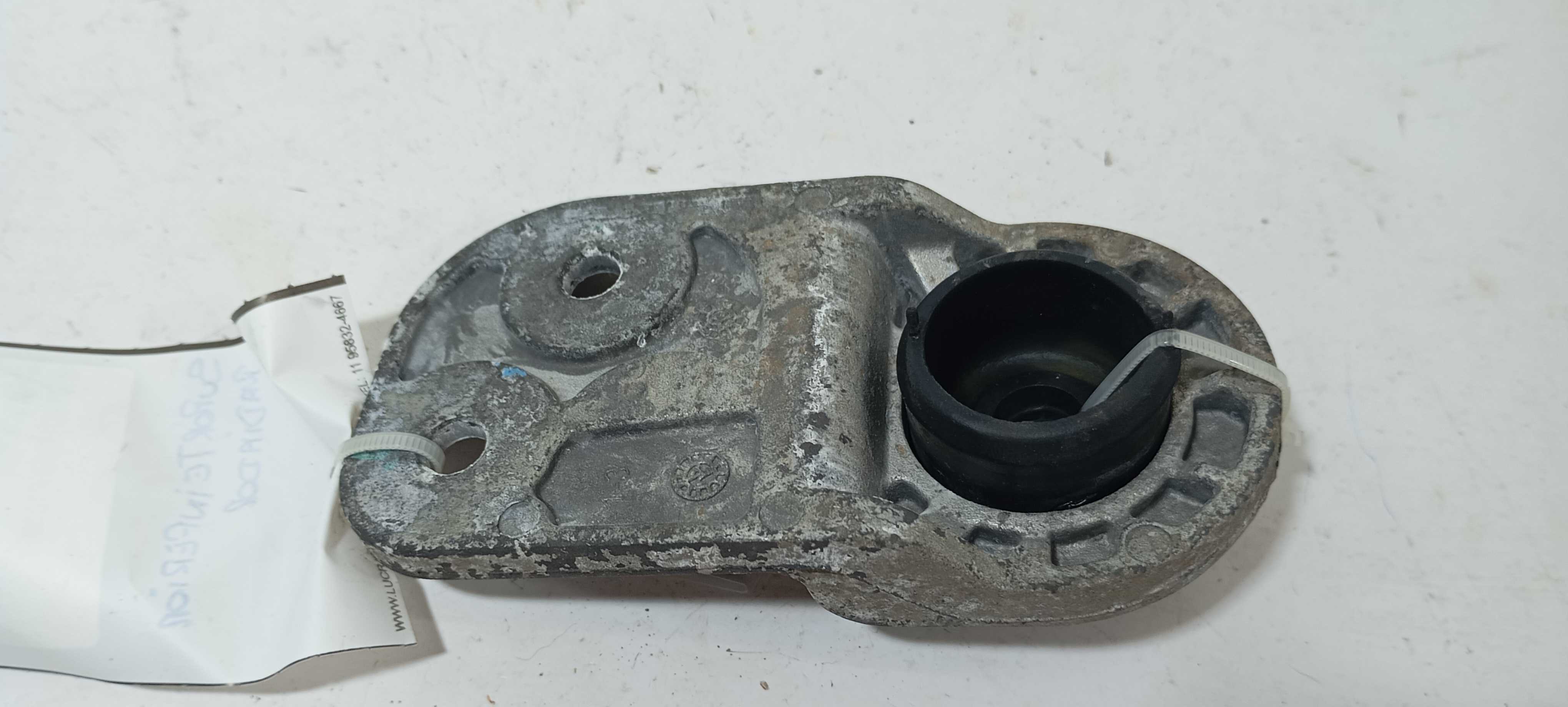 Suporte Inferior Radiador Gm Tracker Lt 2024 26216312 3