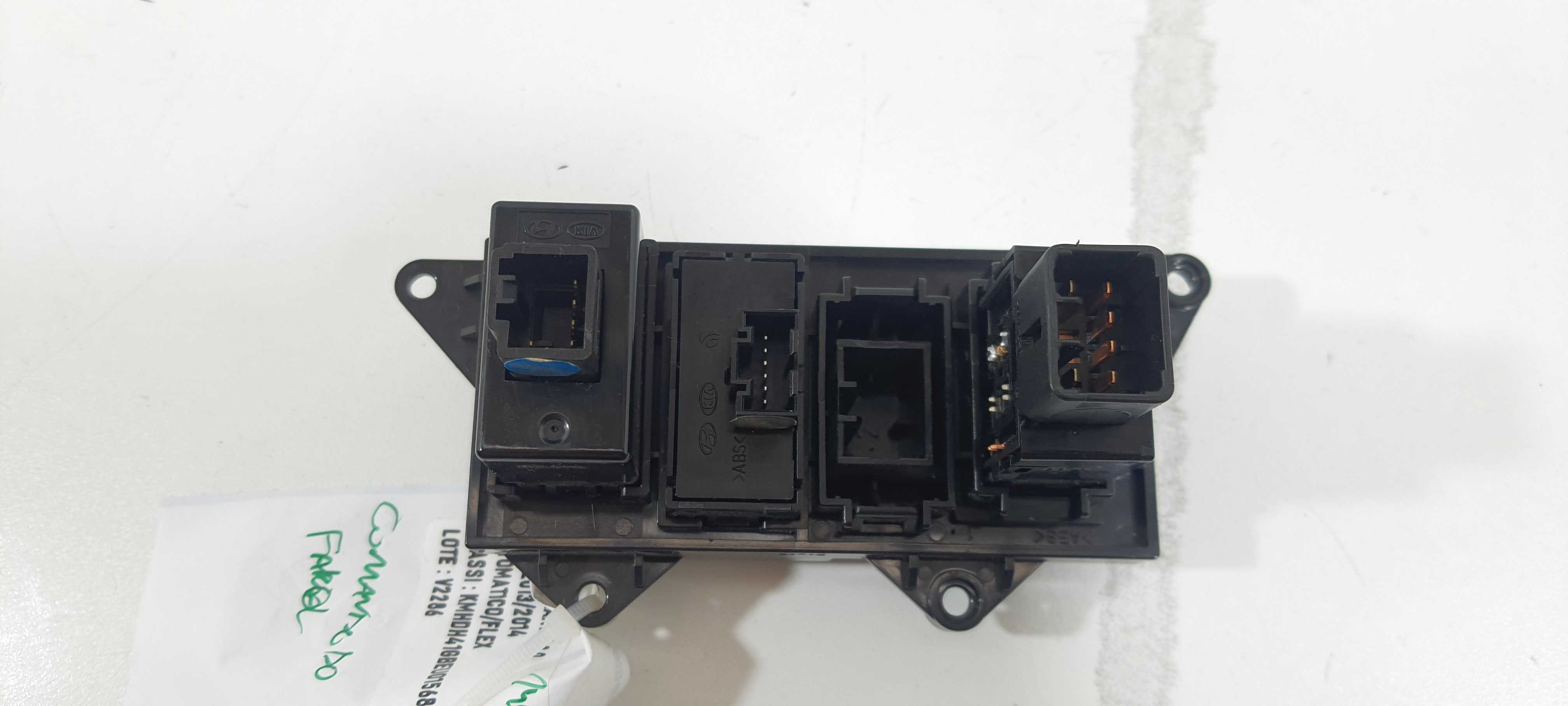Comando Farol / Estabilidade Hyundai Elantra 2.0 2013 V2286 4