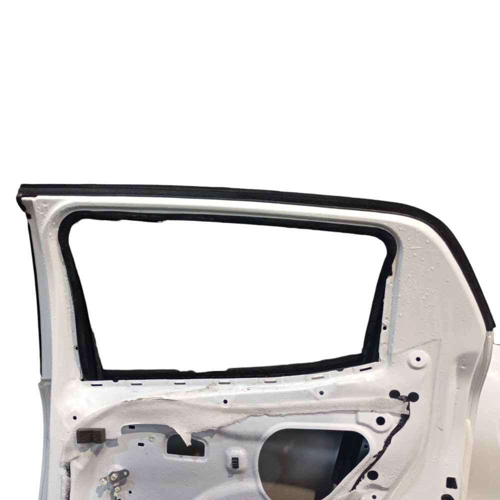 Porta Traseira Direita Renault Kwid 1.0 2023 821002334r Traseira Direita Branco 5