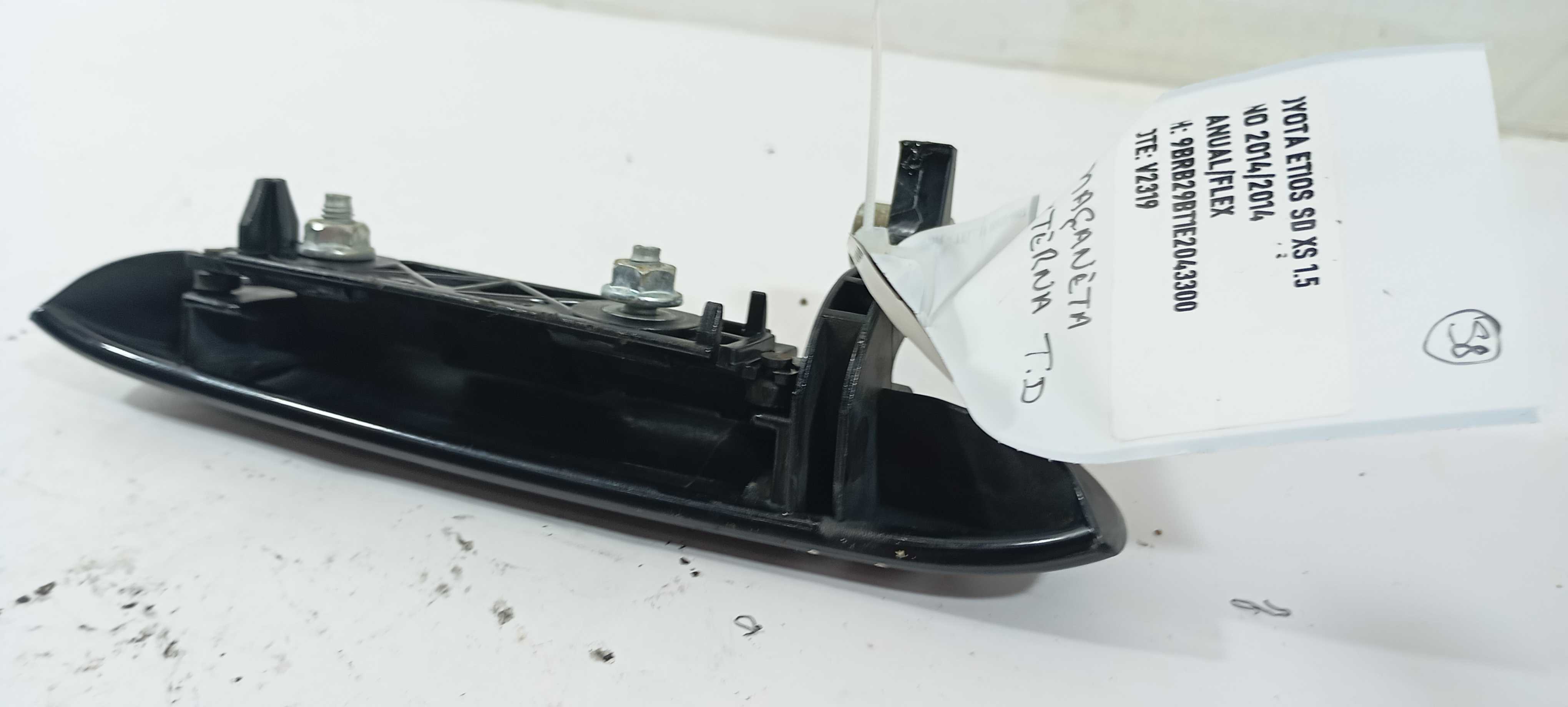 Maçaneta Externa Traseira Direita Etios 2014 692200d070 Preto Traseira 6