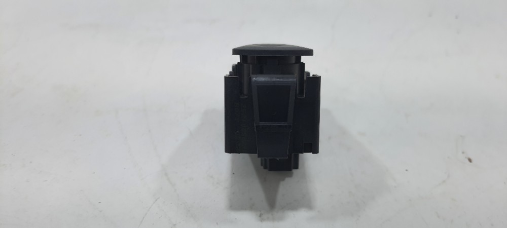 Botão Pisca Alerta Renault Sandero 1.0 2019 252100502r Preto 5