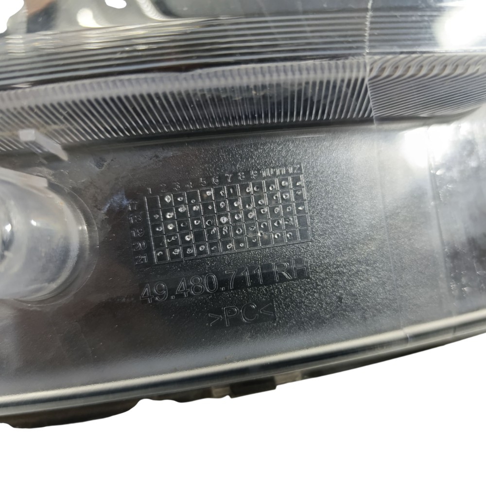 Farol Direito Fiat Argo Drive 1.0 2023 49480711 Direito/passageiro 8
