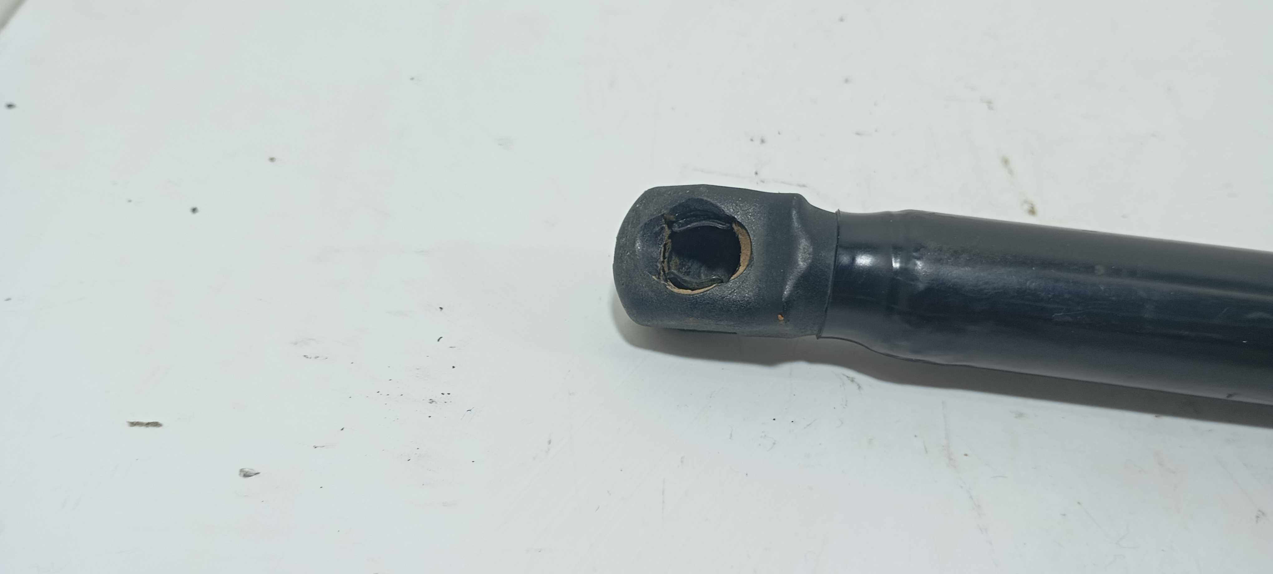 Amortecedor Tampa Traseira Hb20 Comfort 2023 81830r1500 5