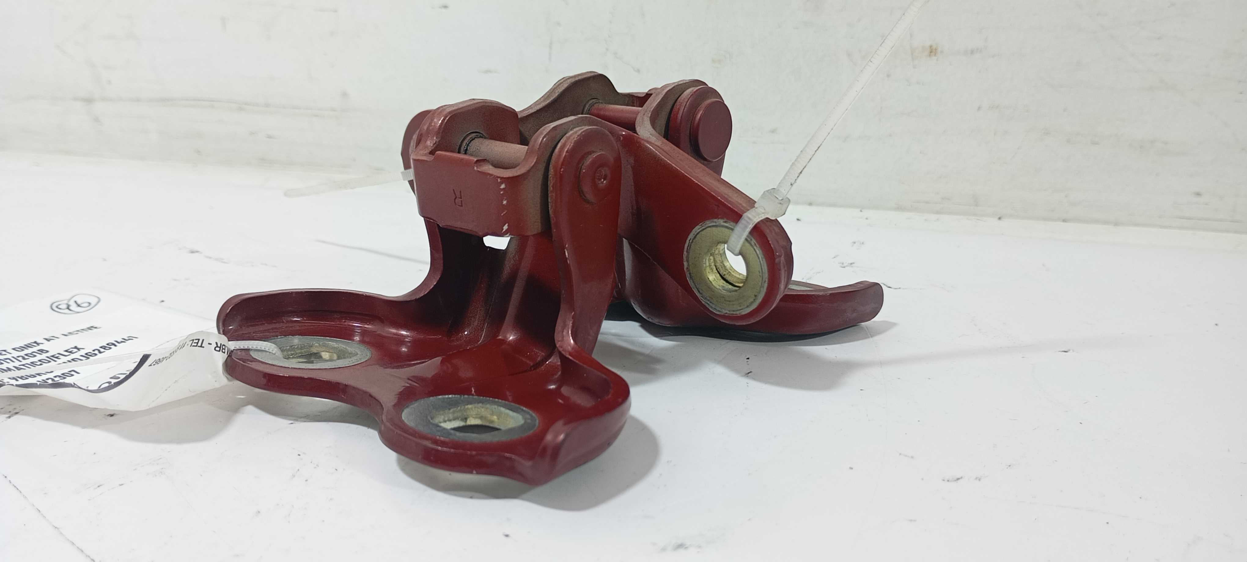Dobradiça Porta Traseira E. Gm Onix Active 1.4 2018 A046057 9
