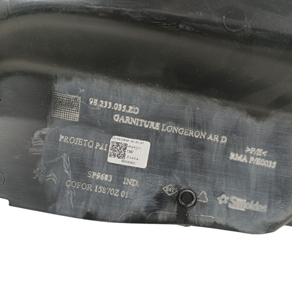 Acabamento interno TD Peugeot 208 2024 ano 98233035ZD 6