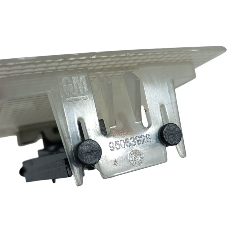 Luz Teto Traseira Gm Tracker Lt 1.4 2018 95063926 7