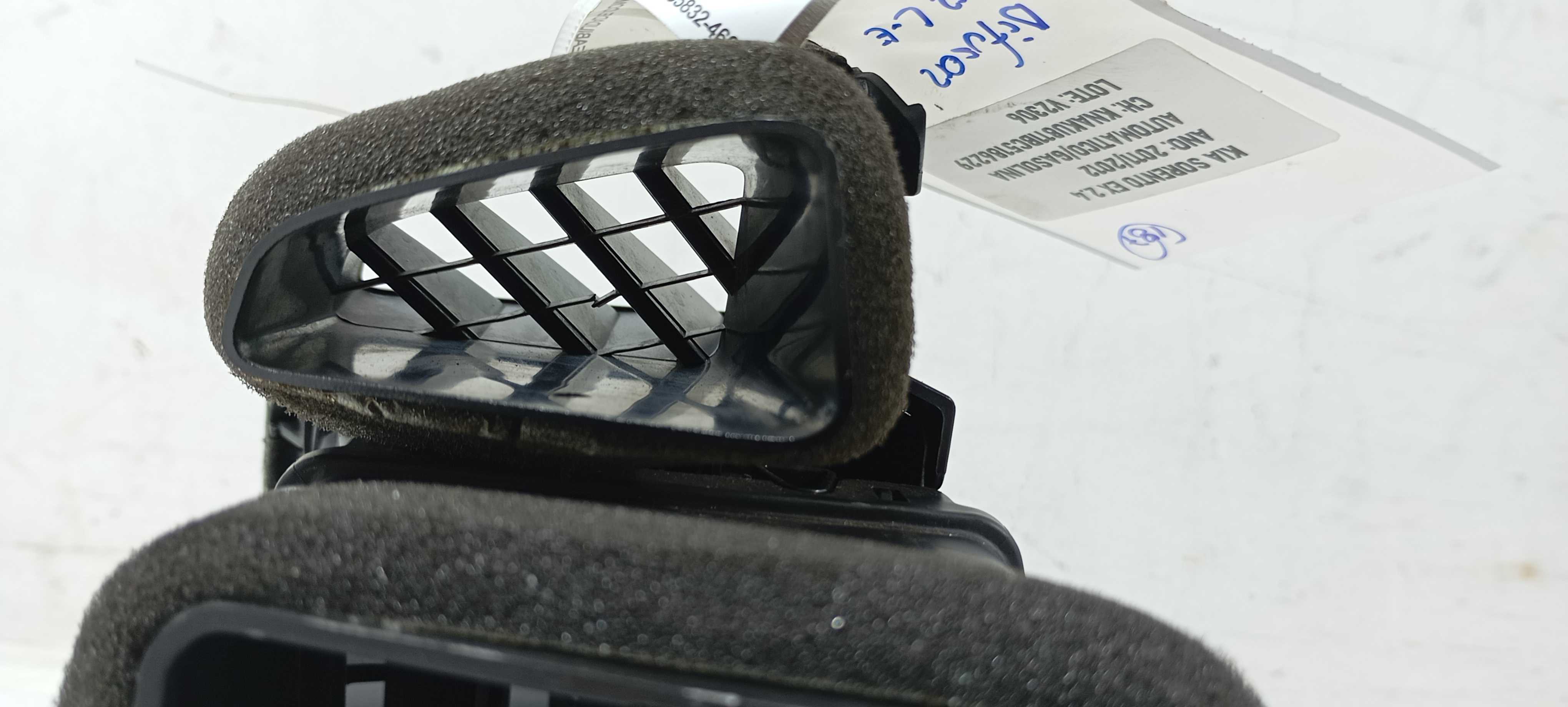 Difusor Ar Esquerdo Kia Sorento Ex2 2.4 2012 974802p000 10