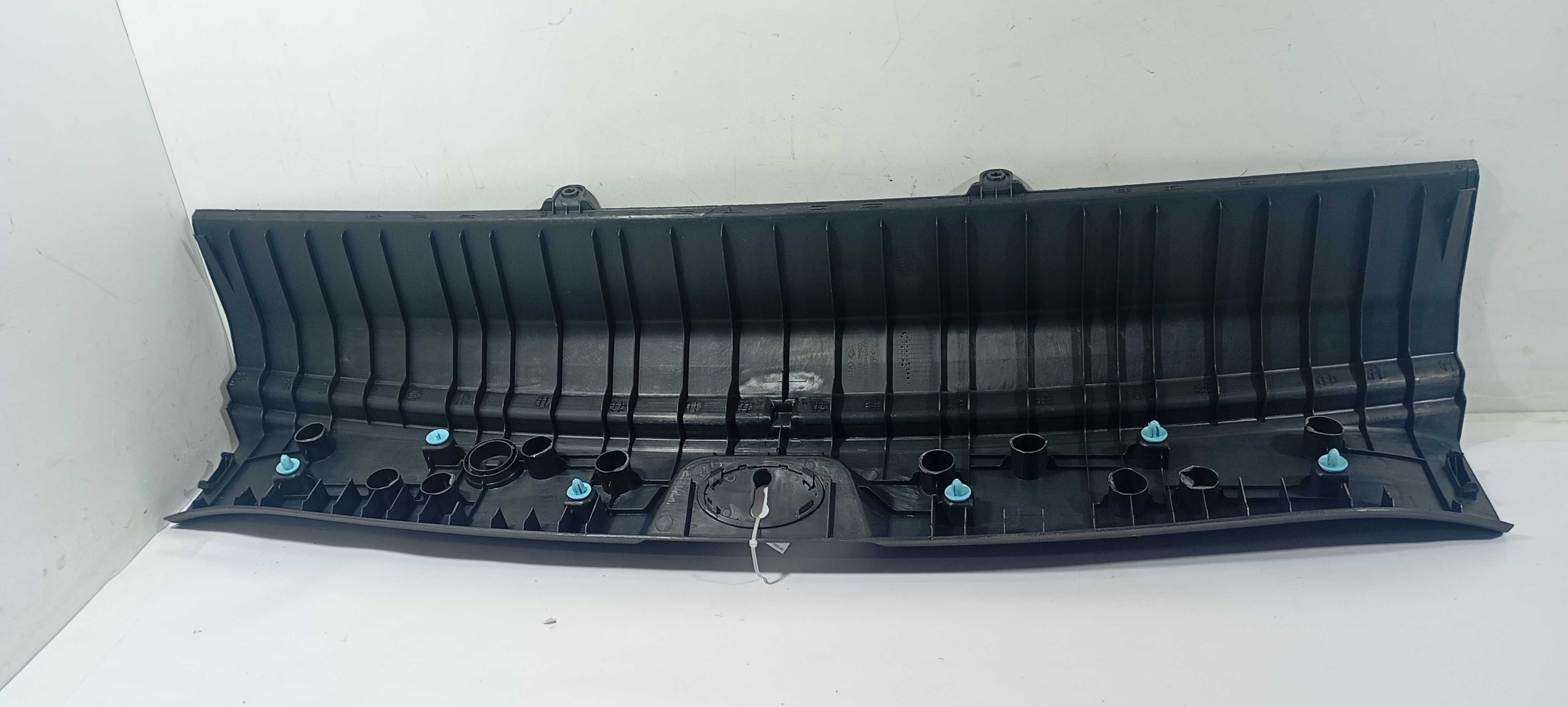 Acabamento Painel Traseiro Kia Sorento Ex 2.4 857702p000 2