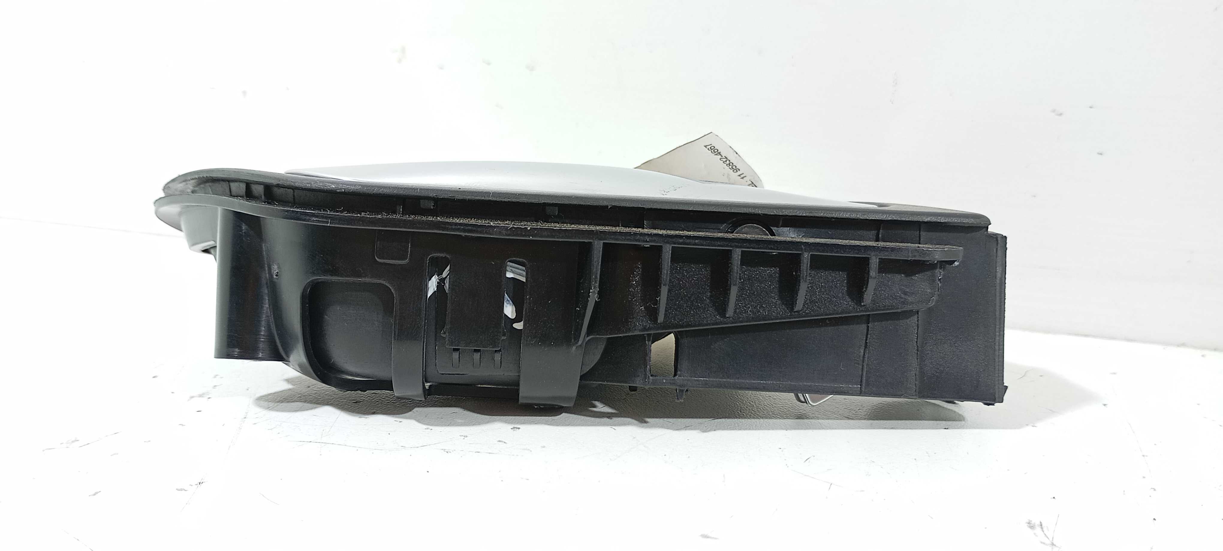 Maçaneta Interna Traseiro D. Volkswagen Jetta 1.4 2016 V2297 Preto/prata Traseira 6