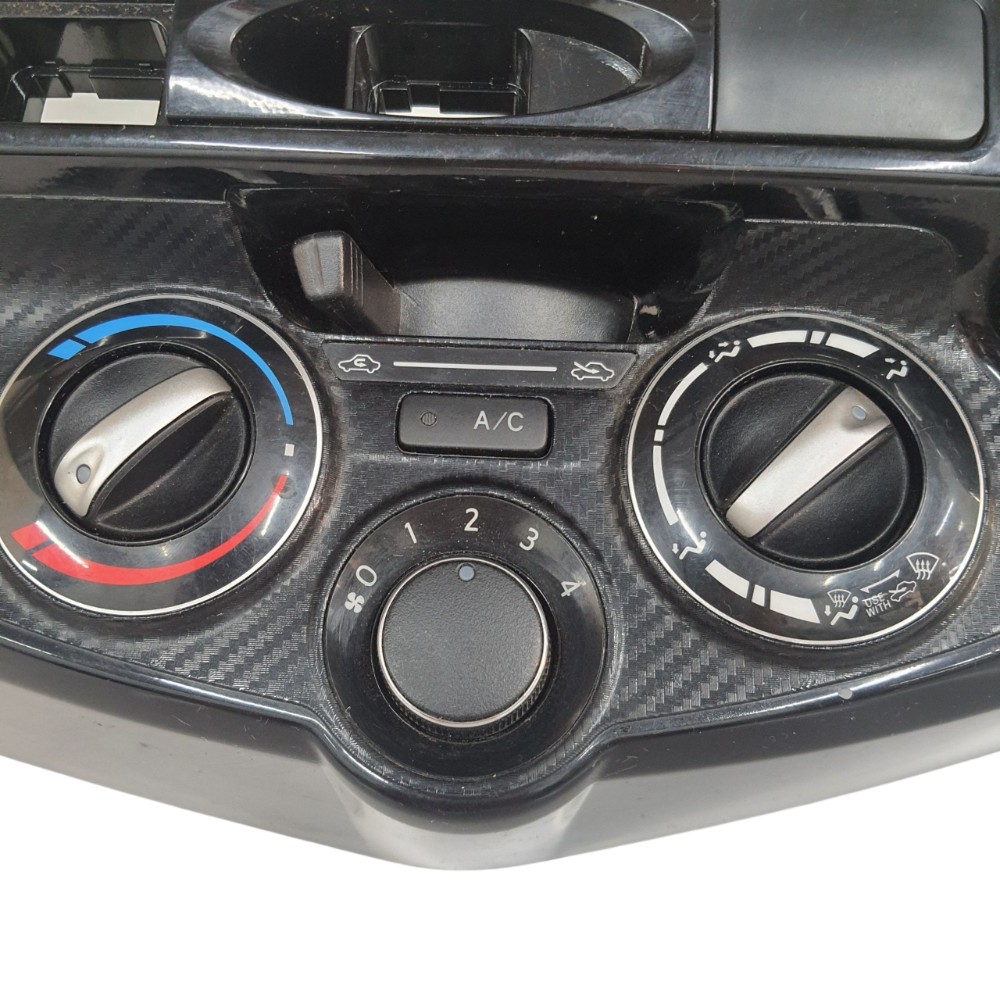Moldura Radio Toyota Etios 2014 5540652400 Preto 2