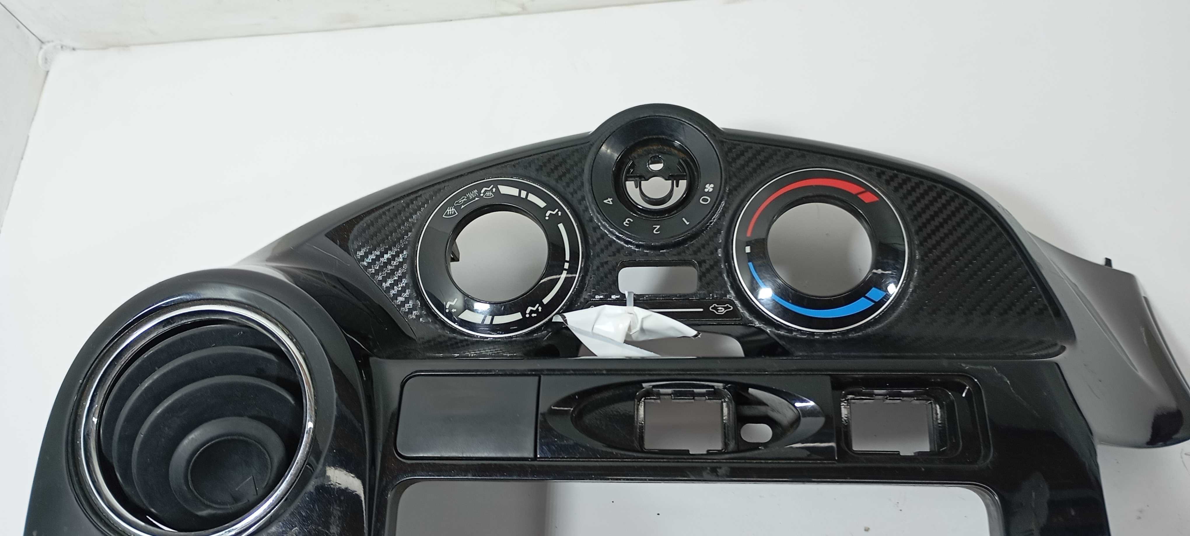 Moldura Central Comando Etios 1.5 2014 5540652400 Detalhe 6