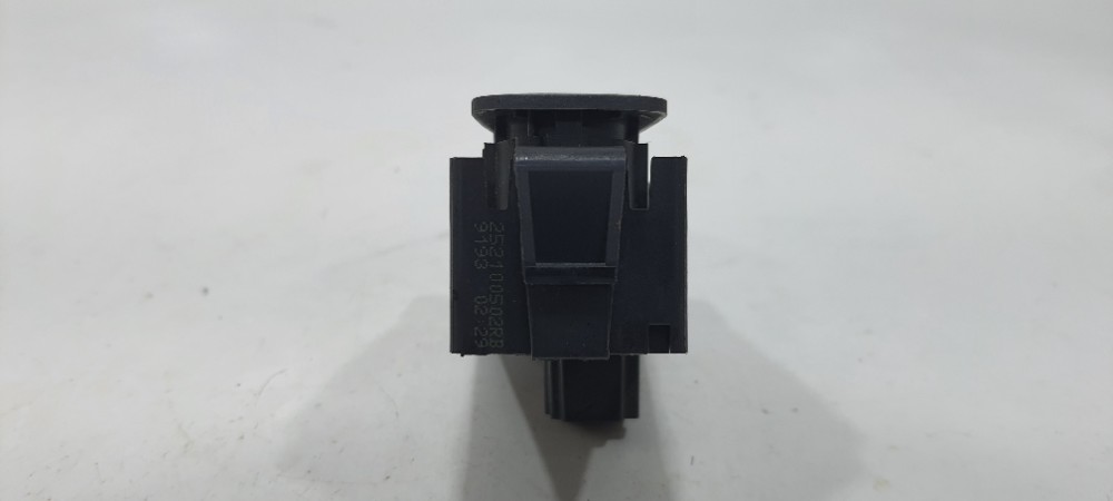 Botão Pisca Alerta Renault Logan Life 2020 252100502rb Preto 3