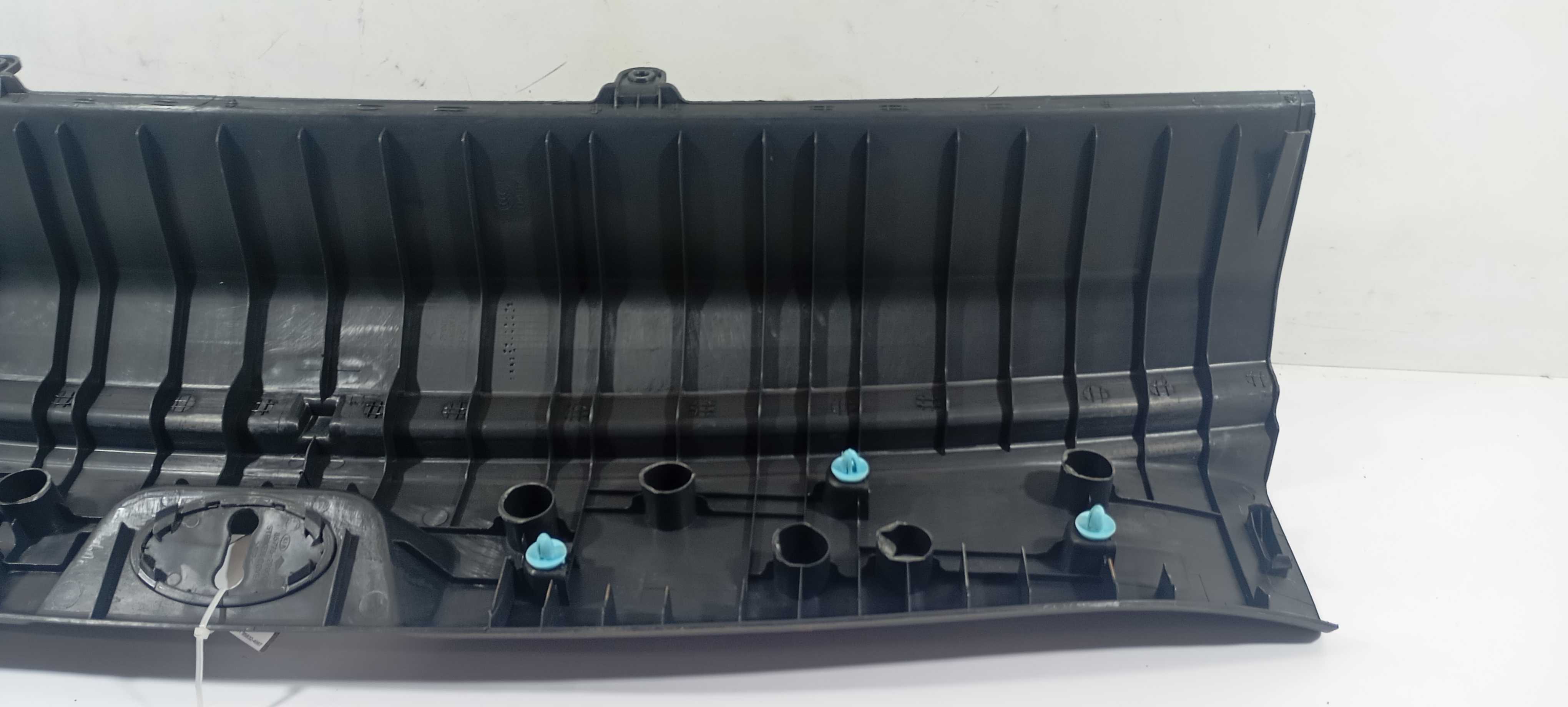 Acabamento Painel Traseiro Kia Sorento Ex 2.4 857702p000 4