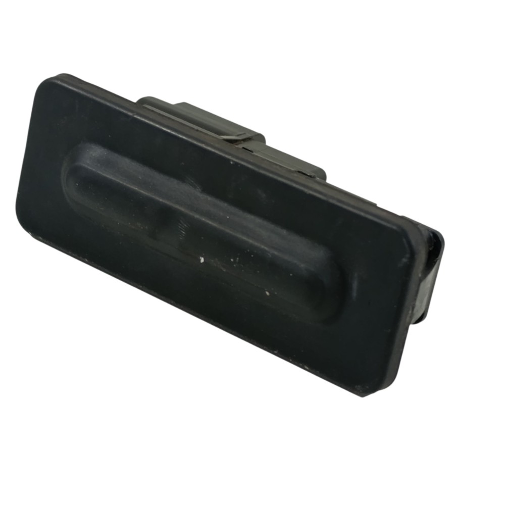Botão tampa traseira Peugeot 208 ano 2024 95835T02 9