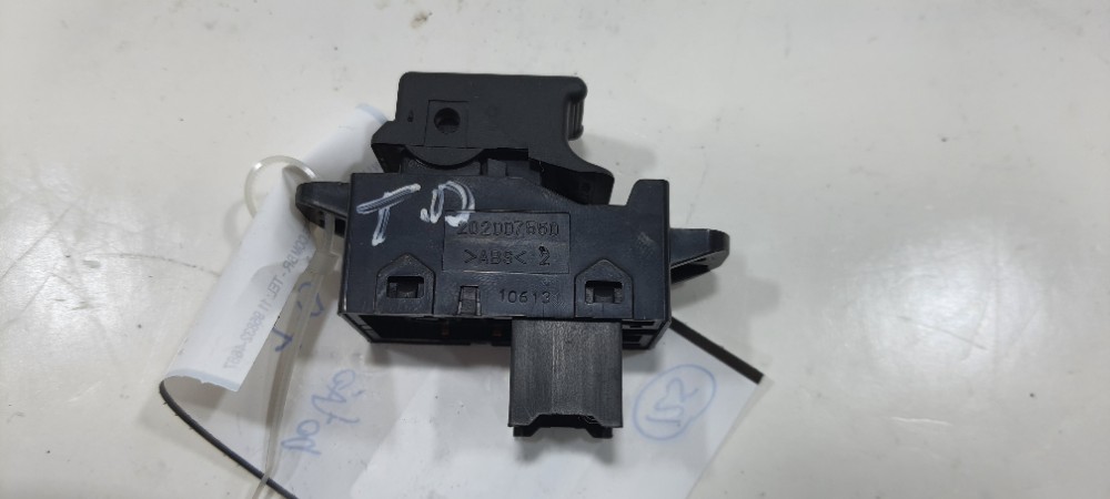 Botão Vidro Traseiro Direito Kia Sorento 2012 202007550 2